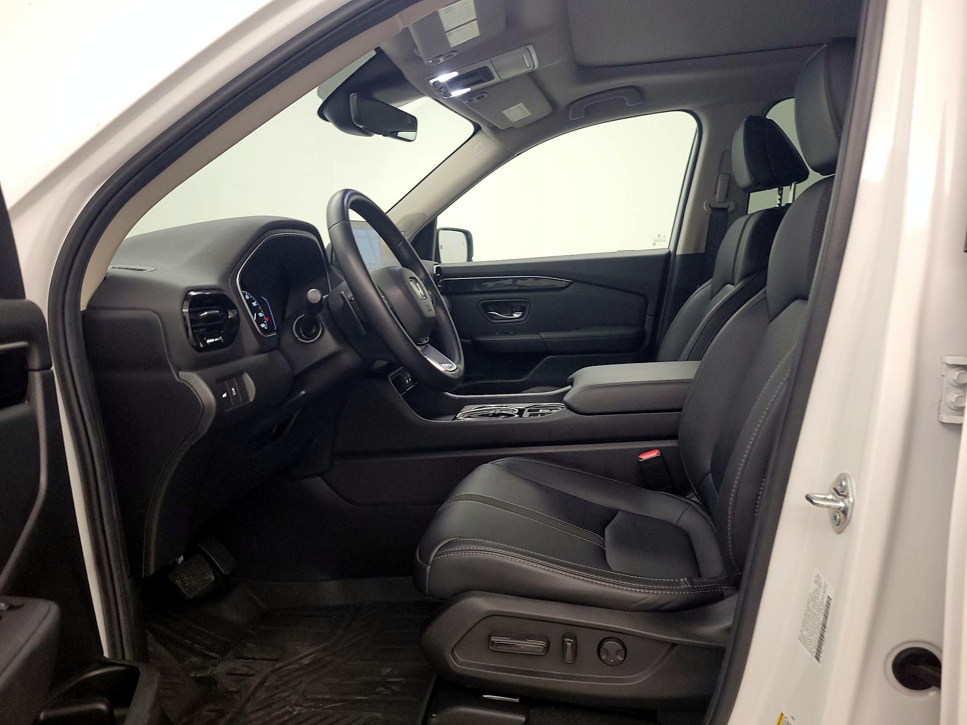 Thumbnail: 2025 Honda Pilot - 9