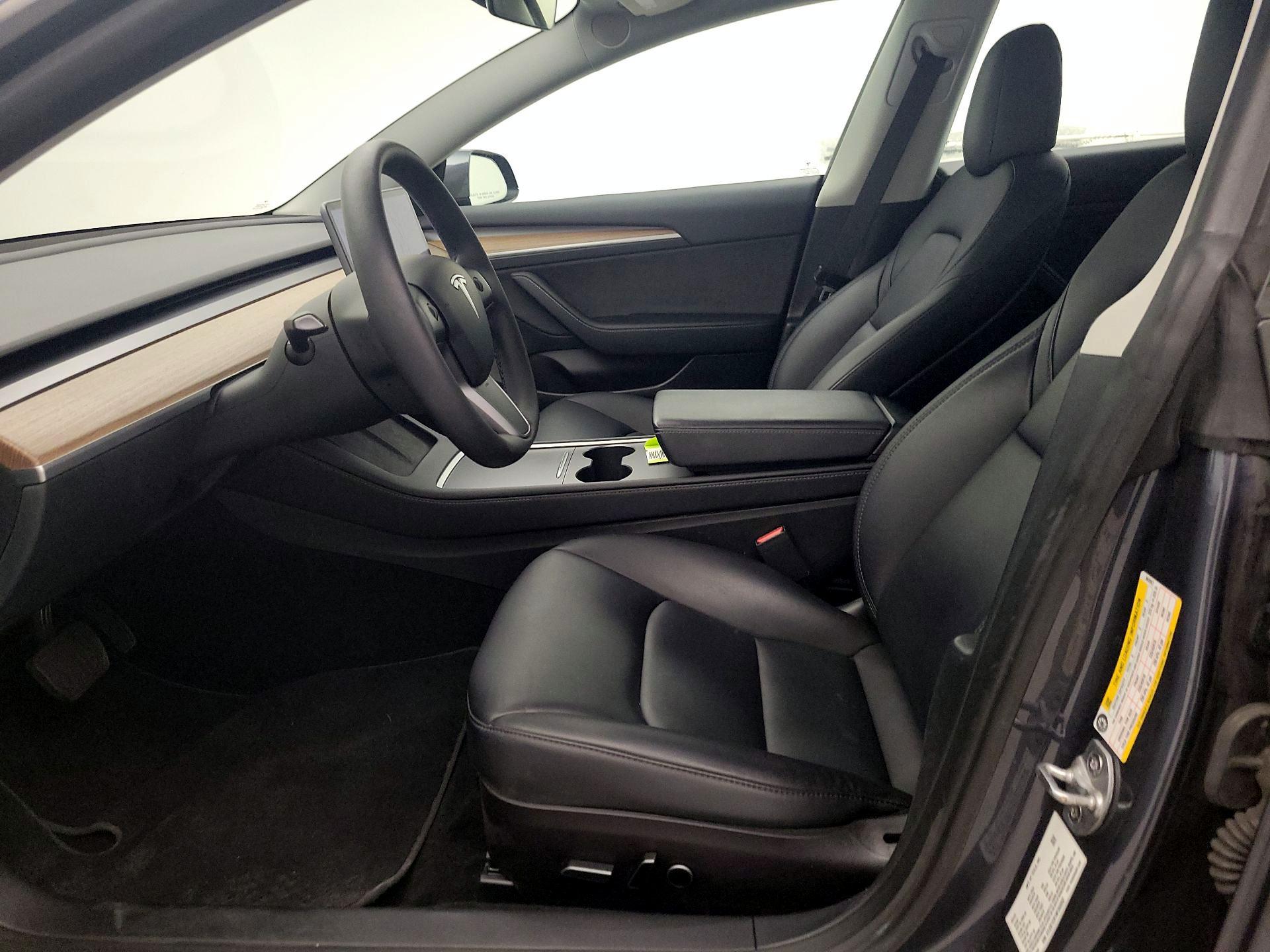 Thumbnail: 2022 Tesla Model 3 - 11