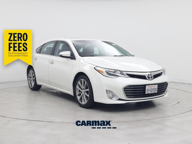White 2015 Toyota Avalon Sedan Front-Wheel Drive Automatic