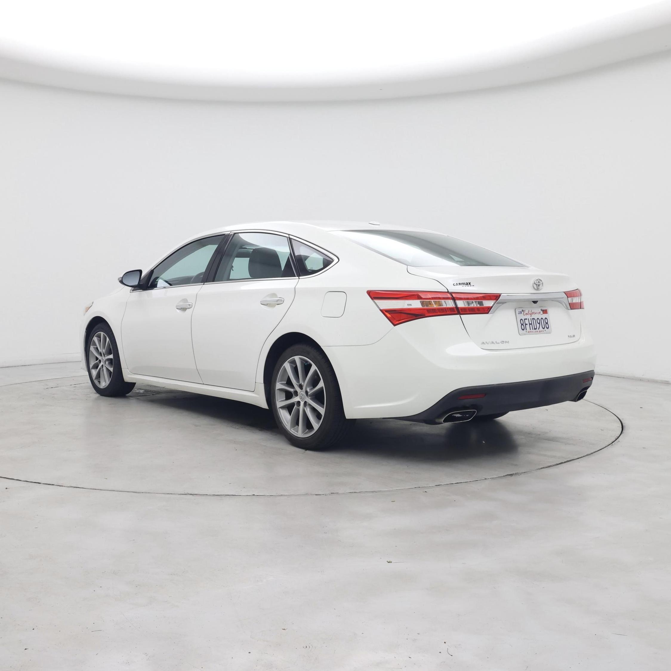 Thumbnail: 2015 Toyota Avalon - 2