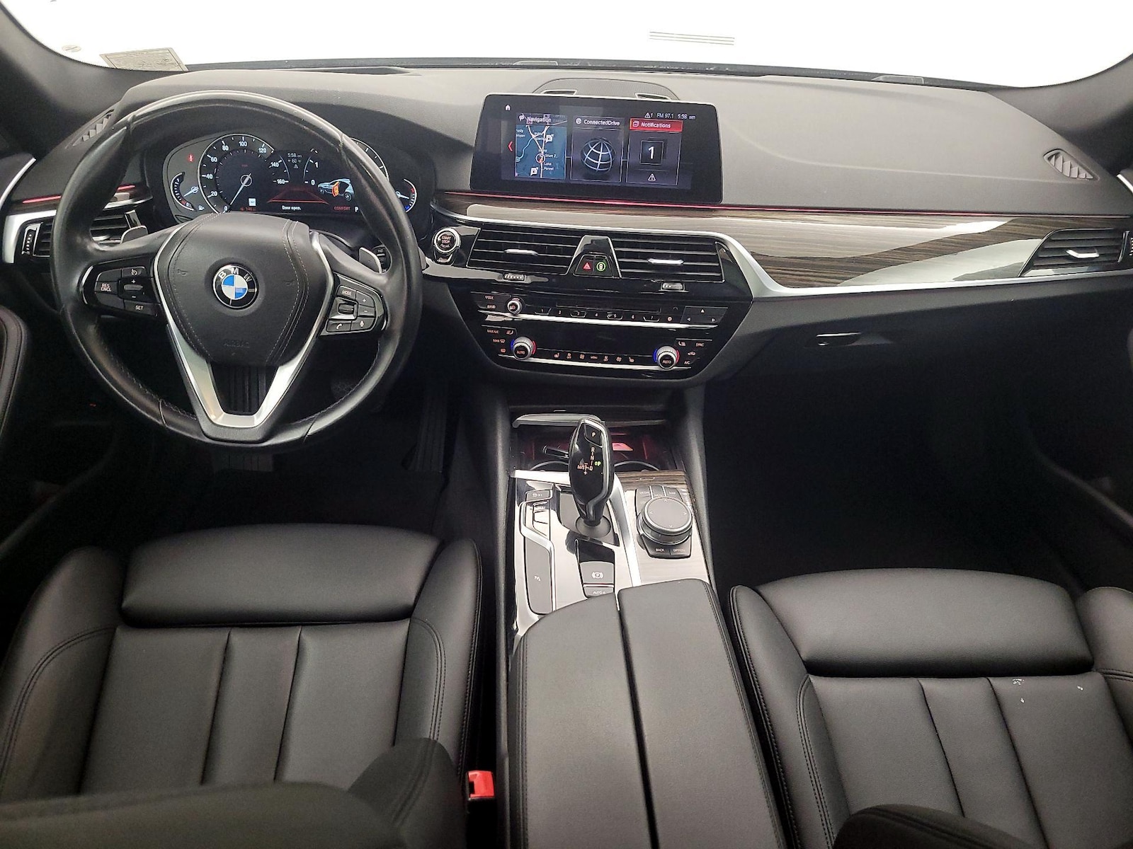 2019 BMW 5 Series 530i - Photo 10