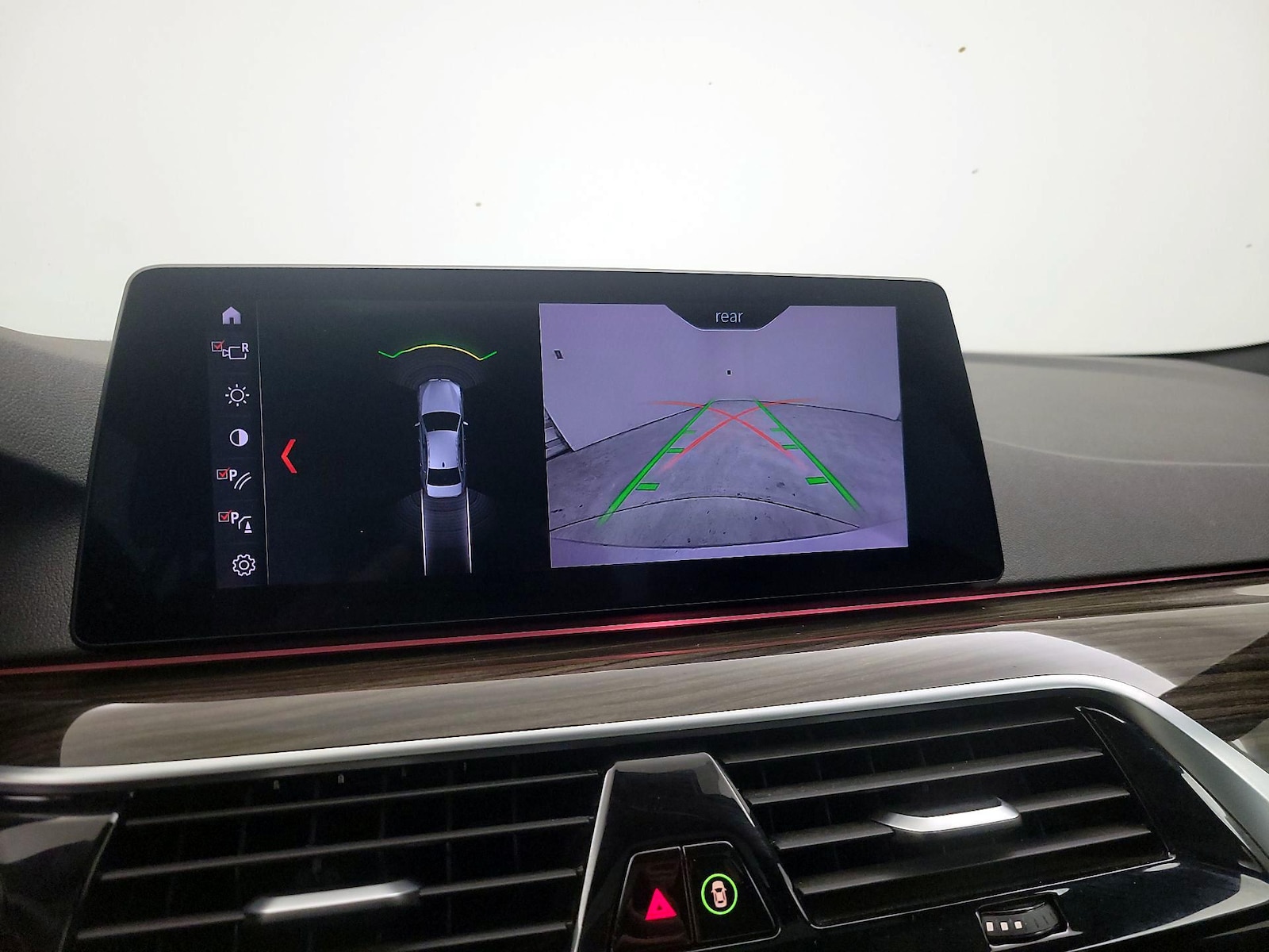 2019 BMW 5 Series 530i - Photo 16