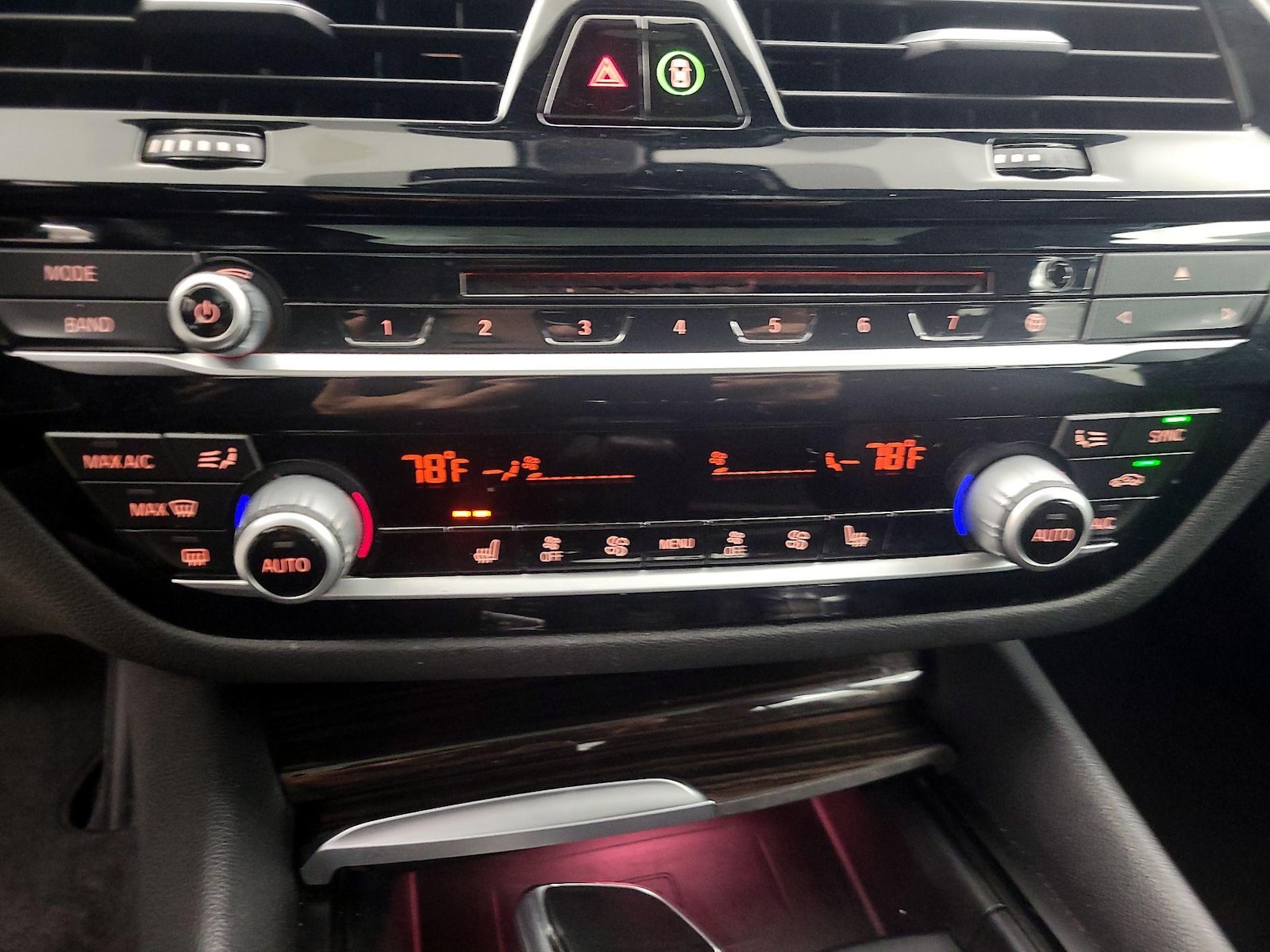 2019 BMW 5 Series 530i - Photo 18