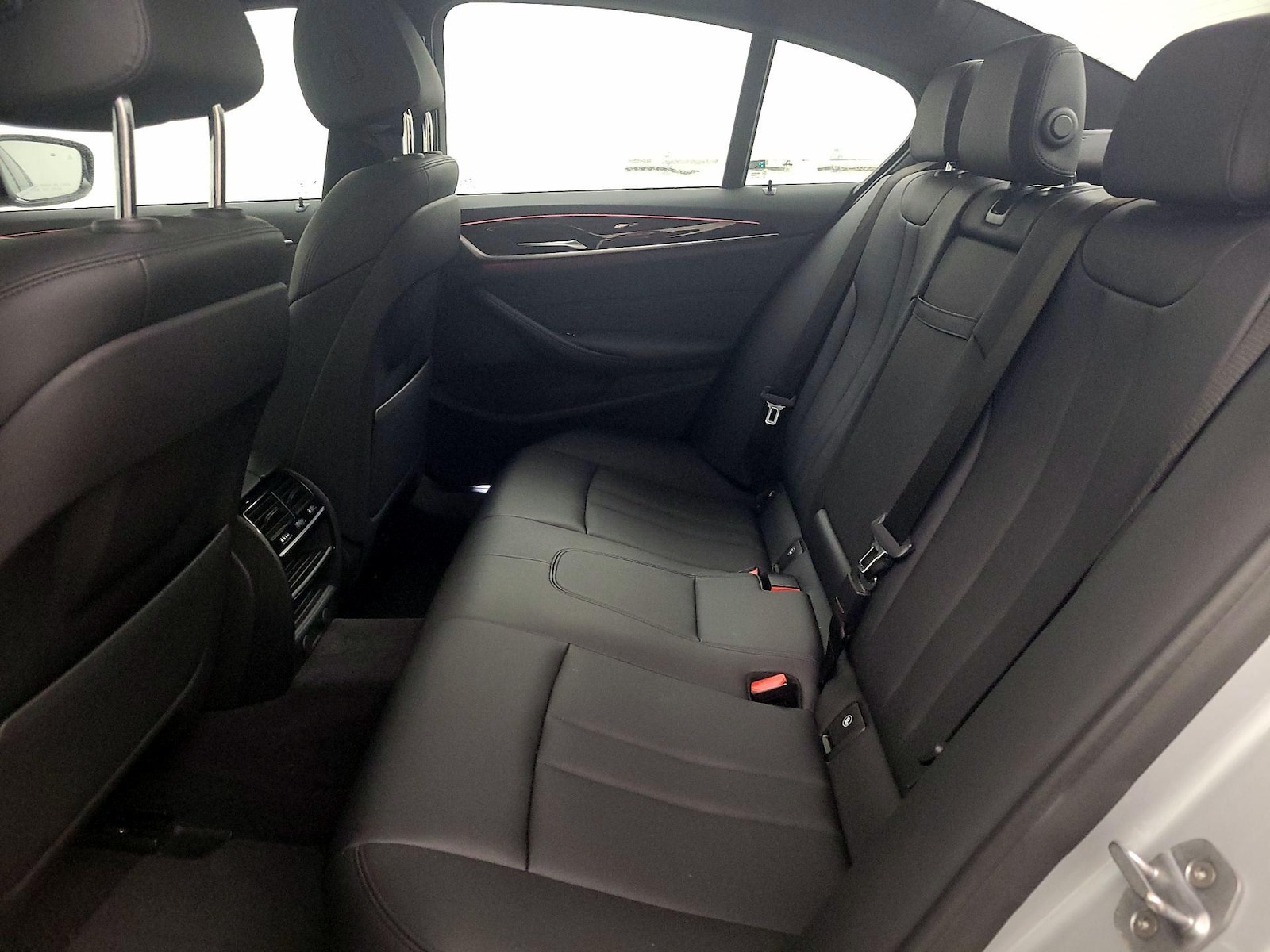 2019 BMW 5 Series 530i - Photo 22