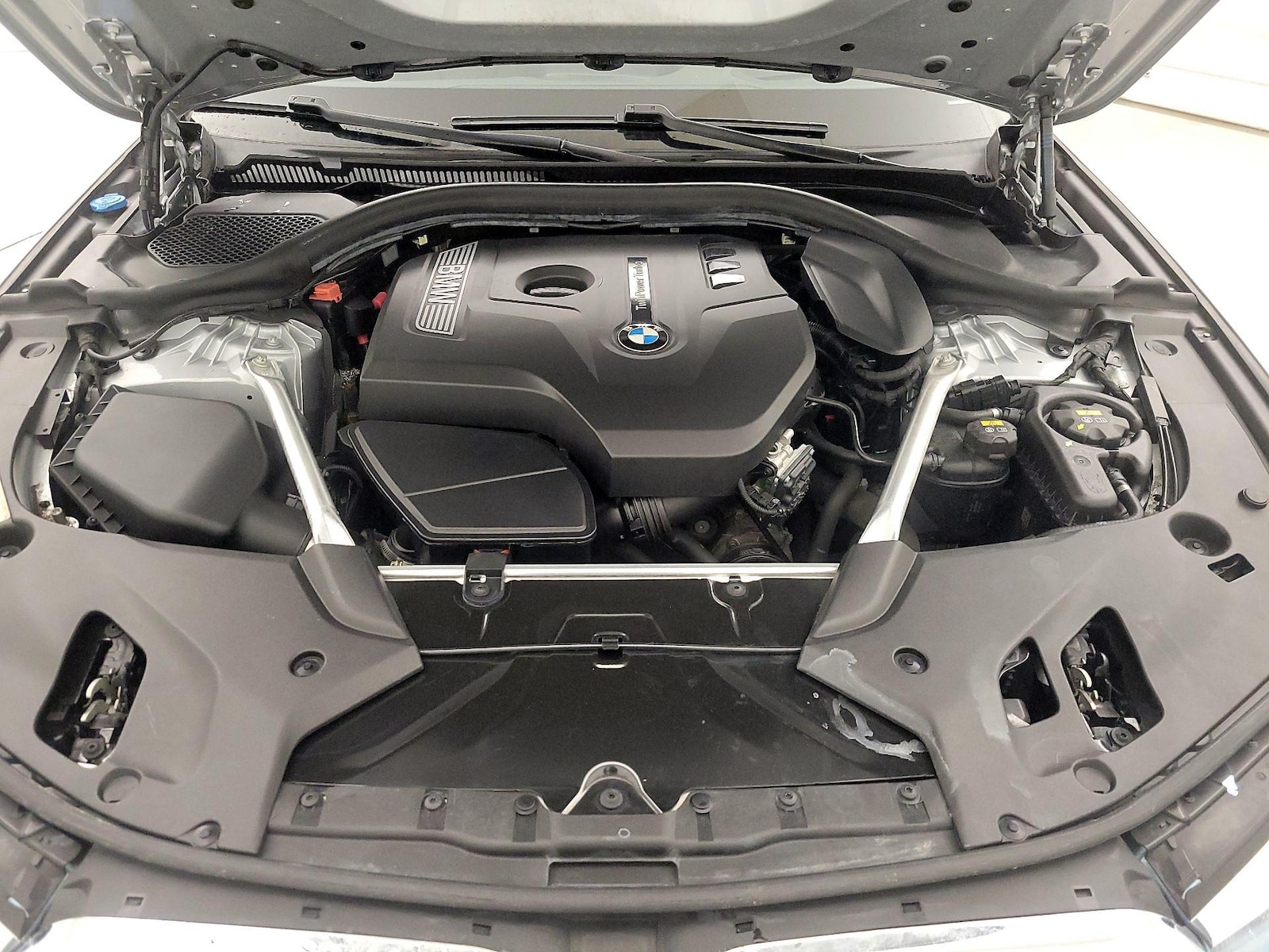 2019 BMW 5 Series 530i - Photo 24