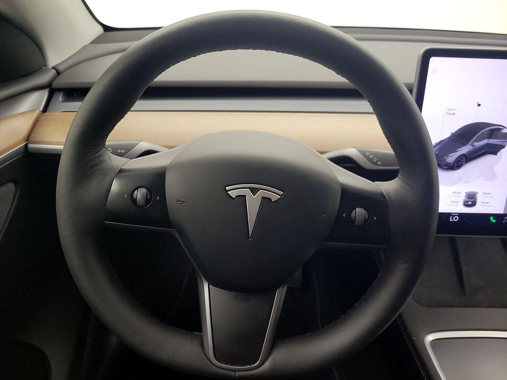 Thumbnail: 2023 Tesla Model Y - 10