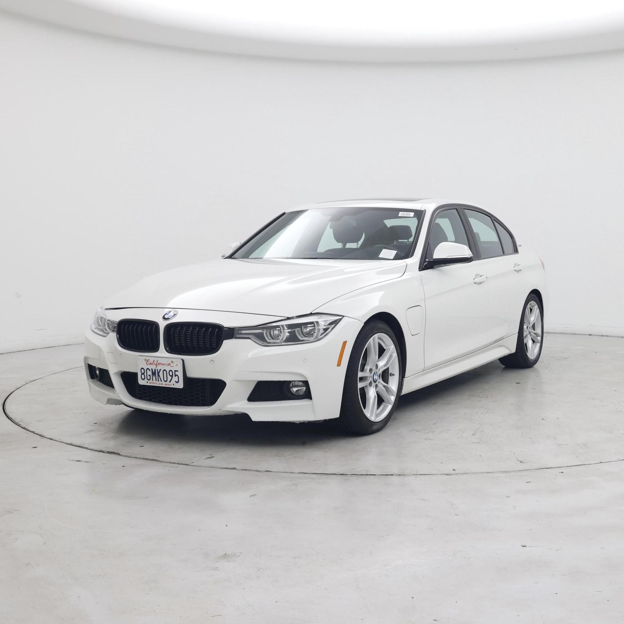 Thumbnail: 2018 BMW 3 Series - 4