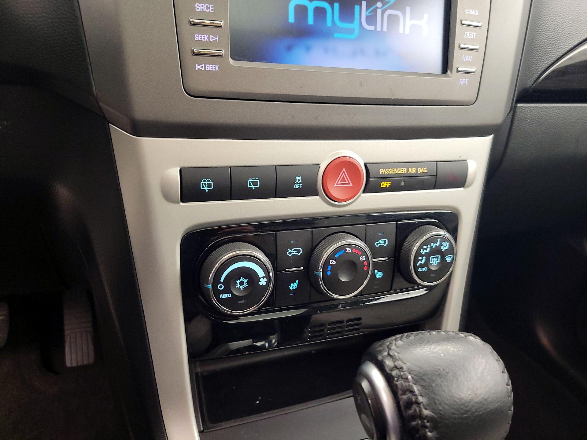 Thumbnail: 2014 Chevrolet Captiva Sport - 14