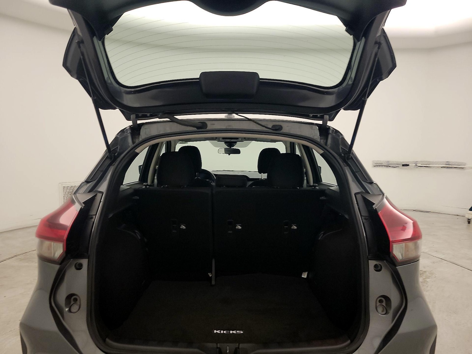 2021 Nissan Kicks S - Photo 19