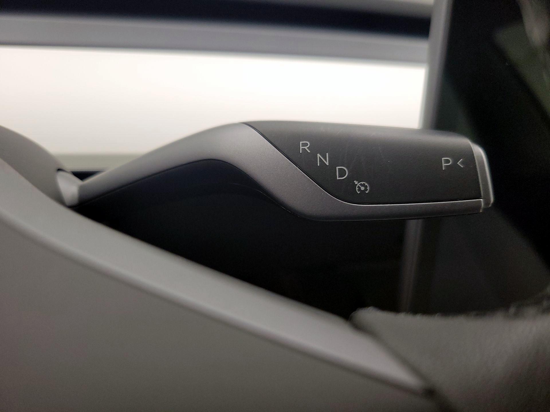 Thumbnail: 2022 Tesla Model 3 - 15