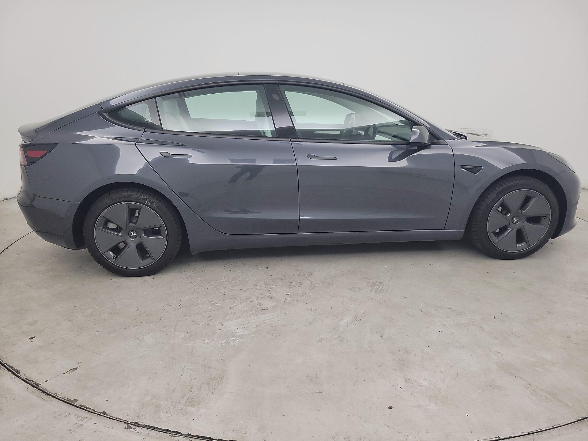 Thumbnail: 2022 Tesla Model 3 - 4
