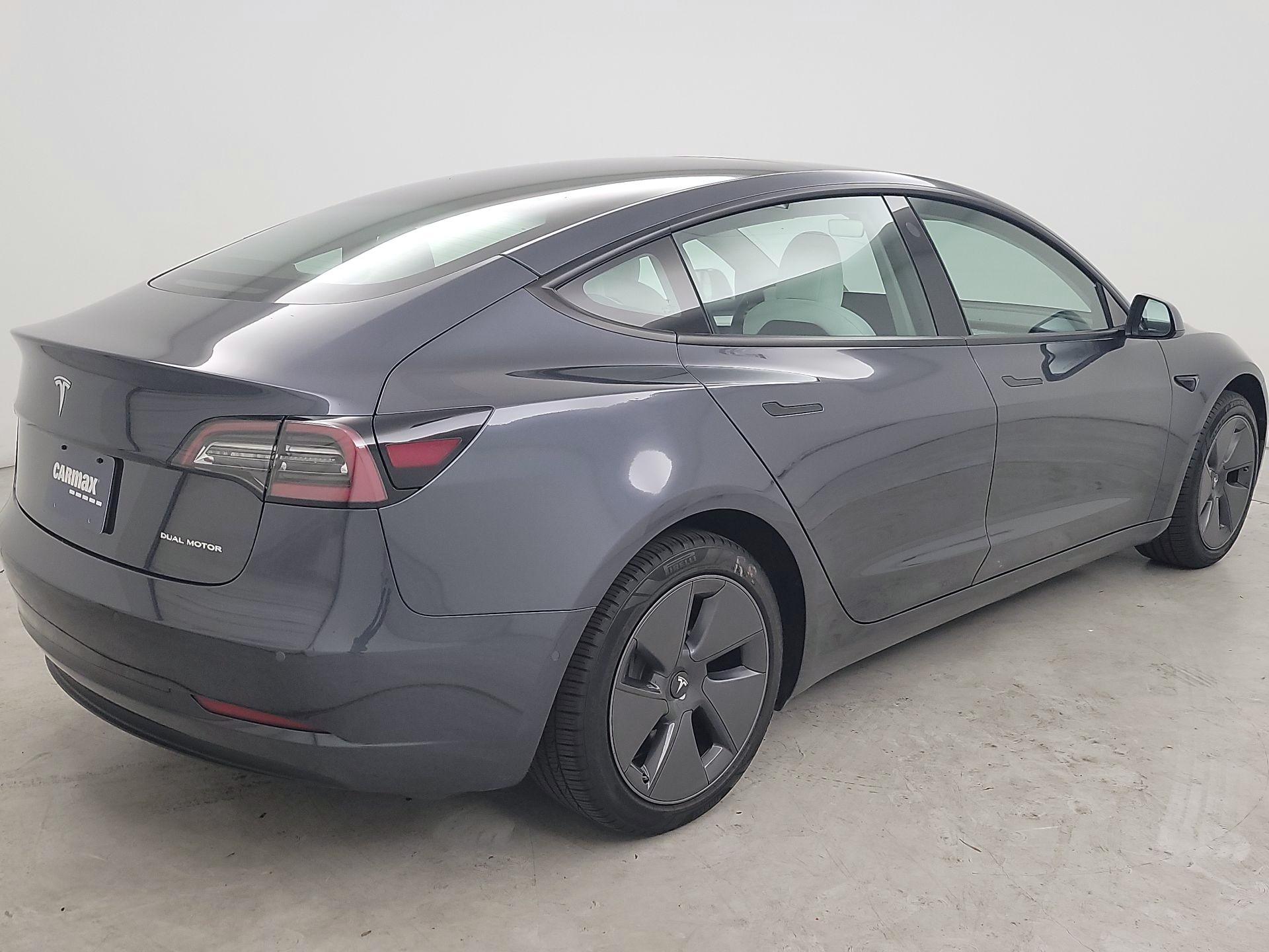 Thumbnail: 2022 Tesla Model 3 - 5