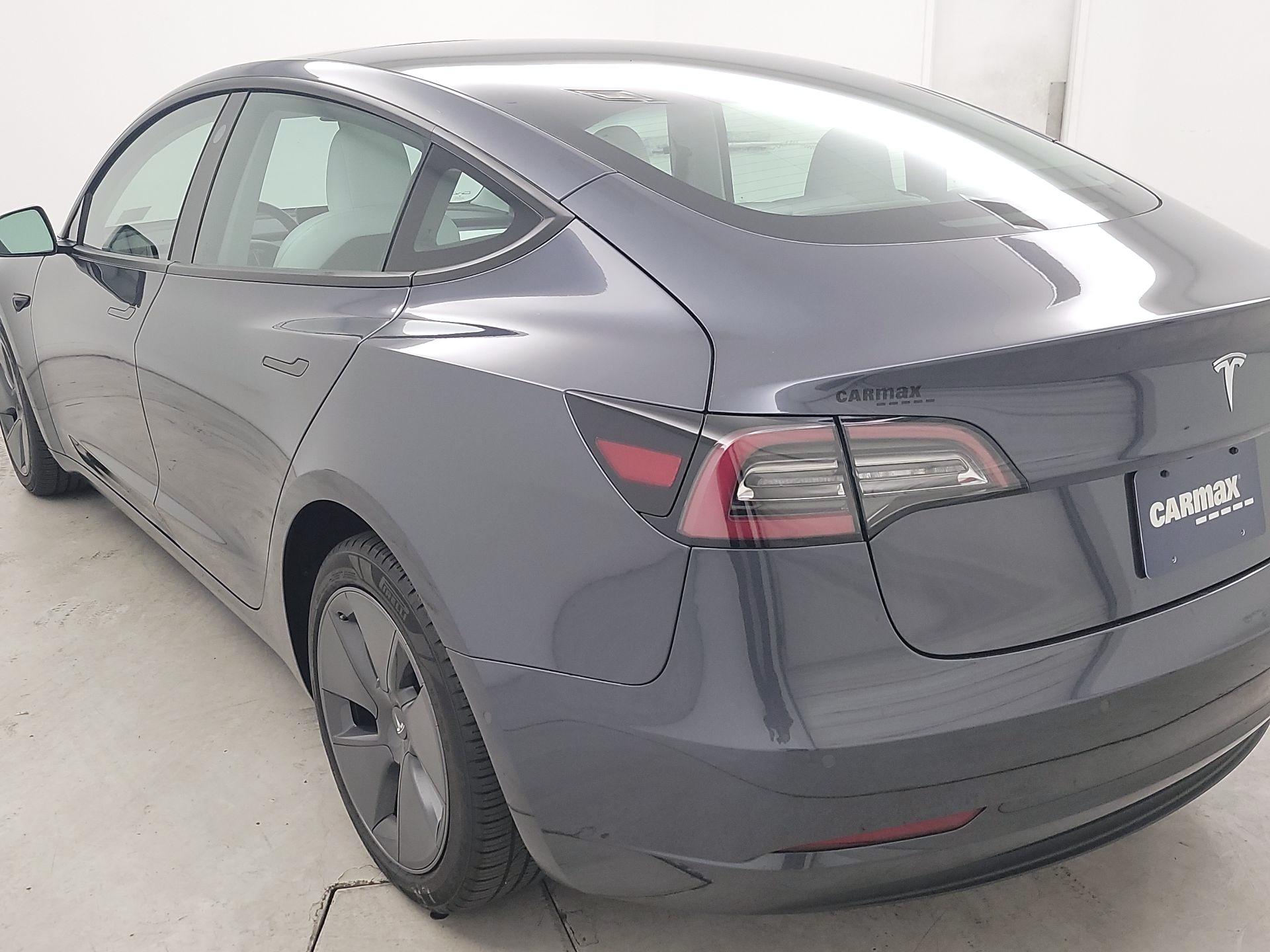Thumbnail: 2022 Tesla Model 3 - 7