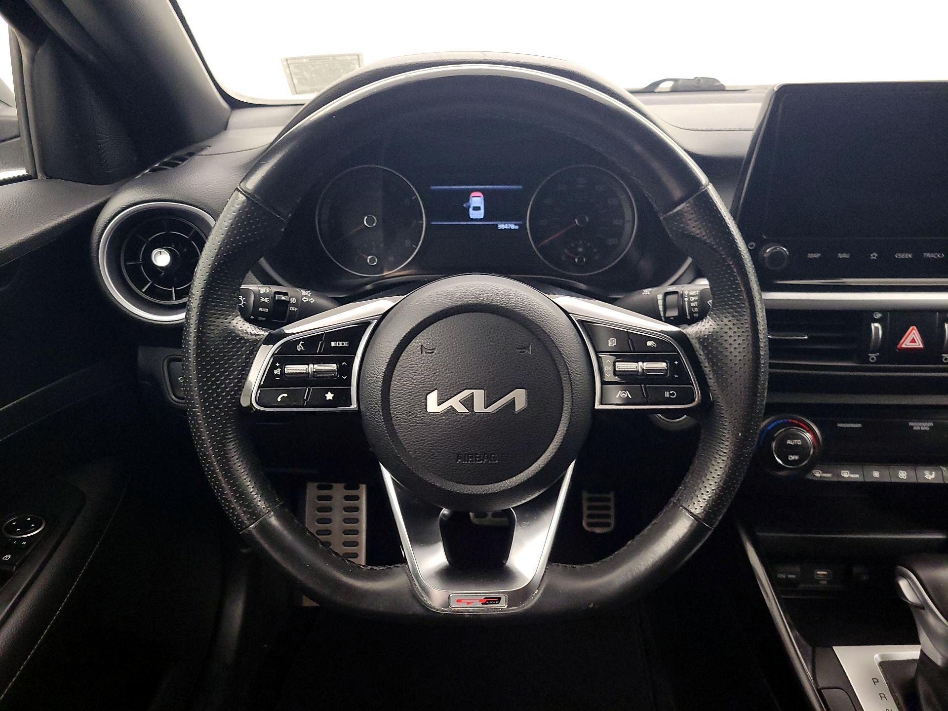 Thumbnail: 2022 Kia Forte - 10