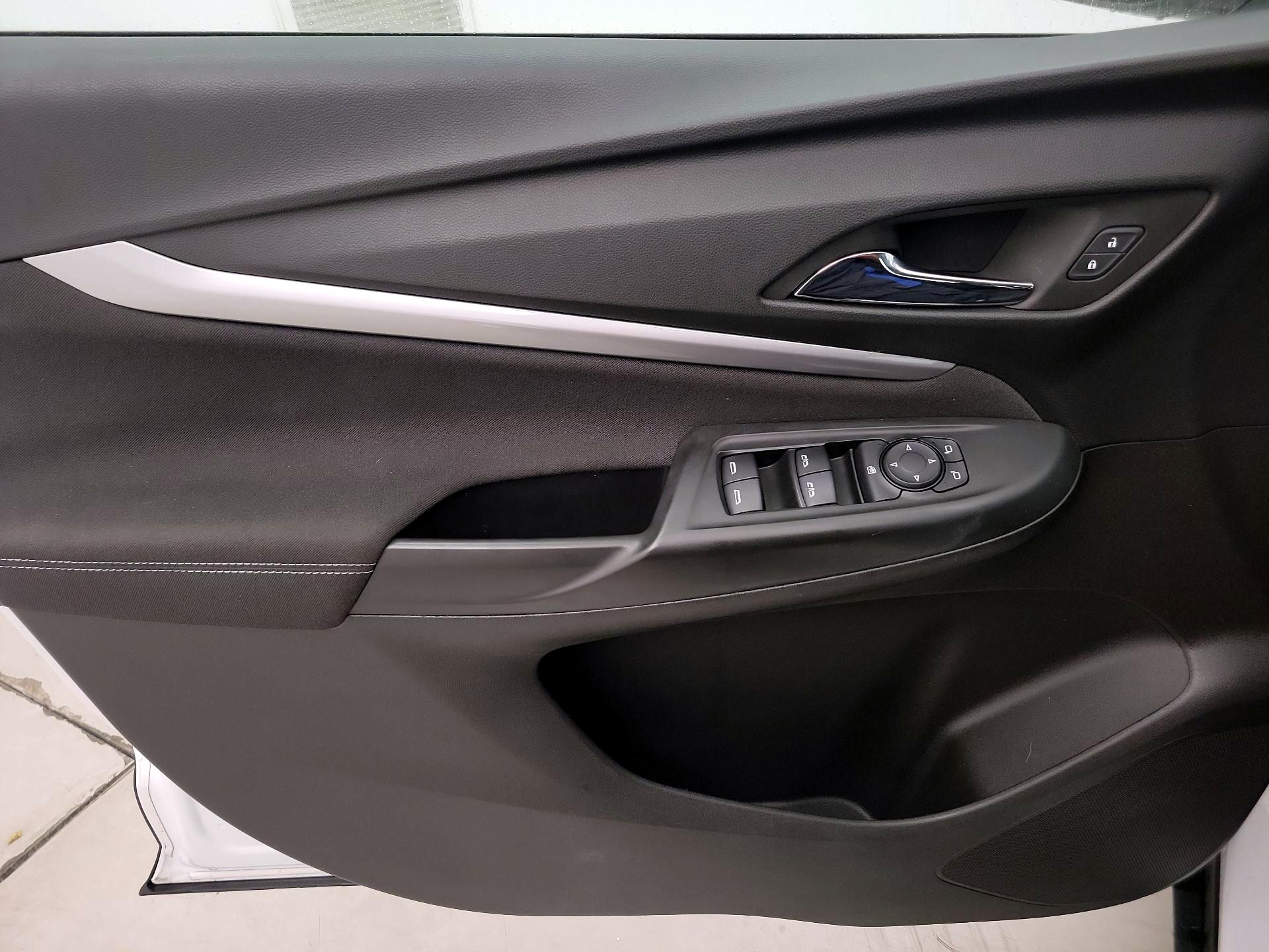 Thumbnail: 2023 Chevrolet Bolt EUV - 12
