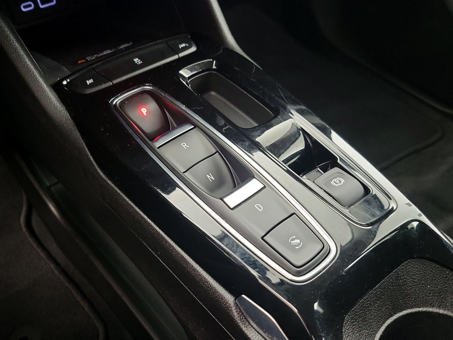 Thumbnail: 2023 Chevrolet Bolt EUV - 17