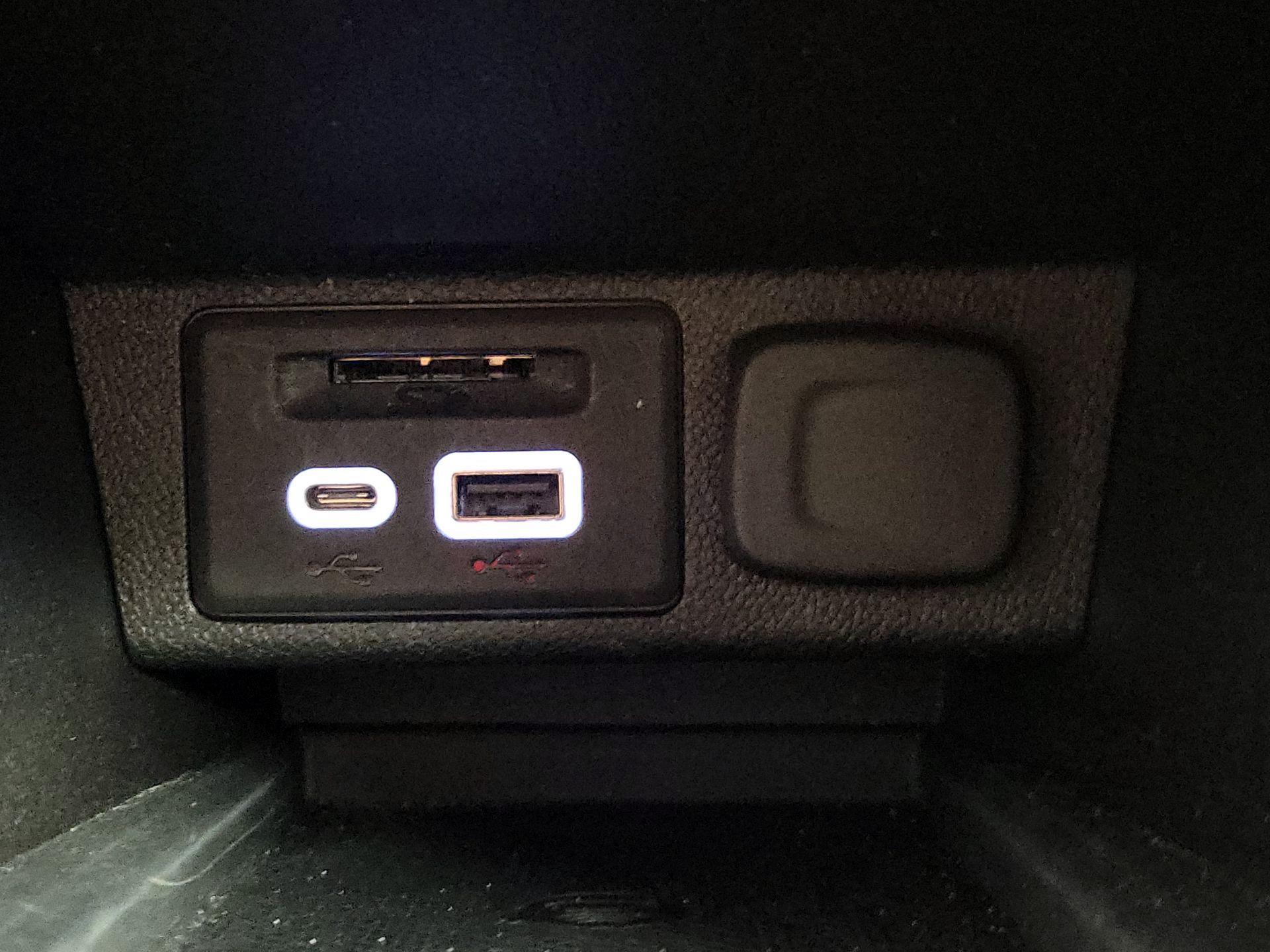 Thumbnail: 2023 Chevrolet Bolt EUV - 18