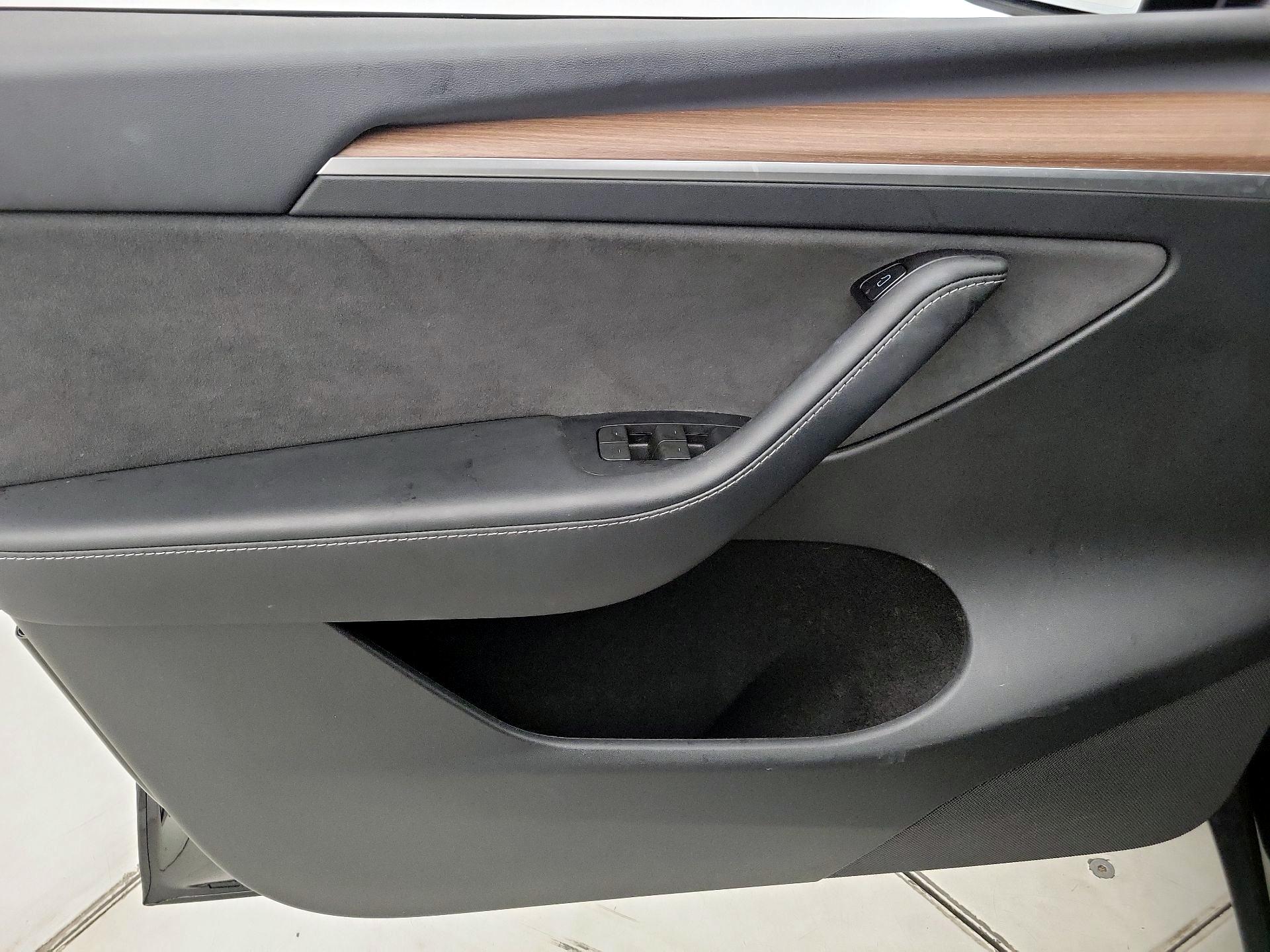 Thumbnail: 2024 Tesla Model Y - 12