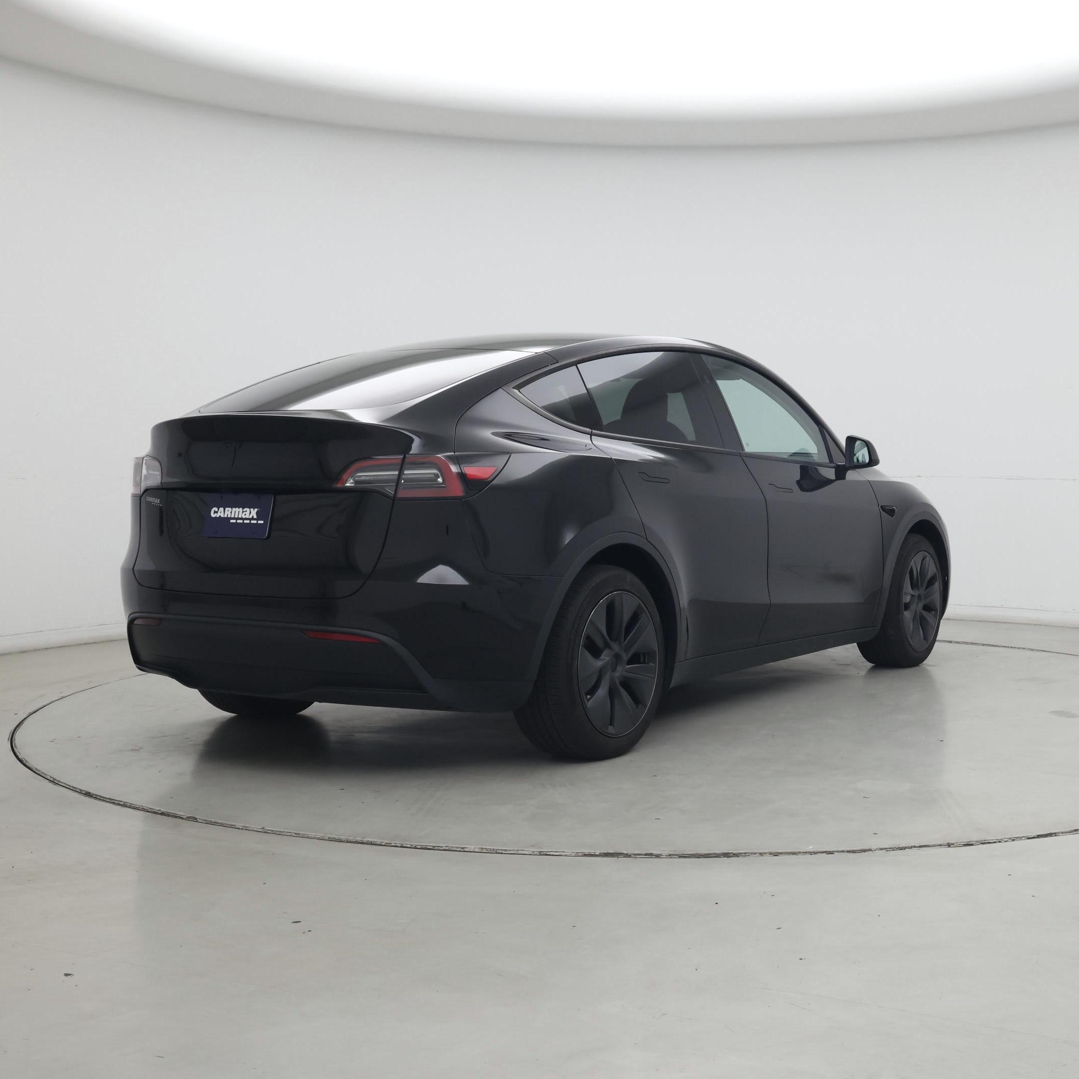 Thumbnail: 2024 Tesla Model Y - 8