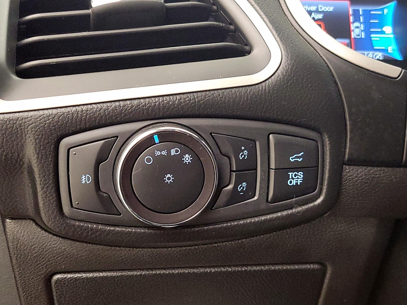2019 Ford Edge SEL - Photo 14