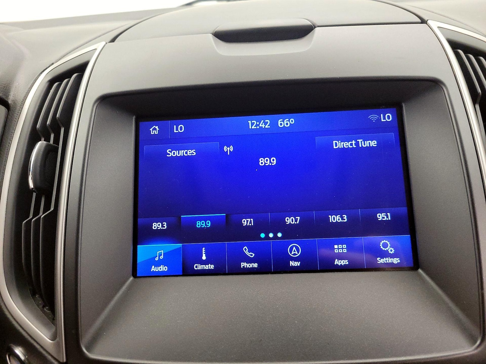 2019 Ford Edge SEL - Photo 17