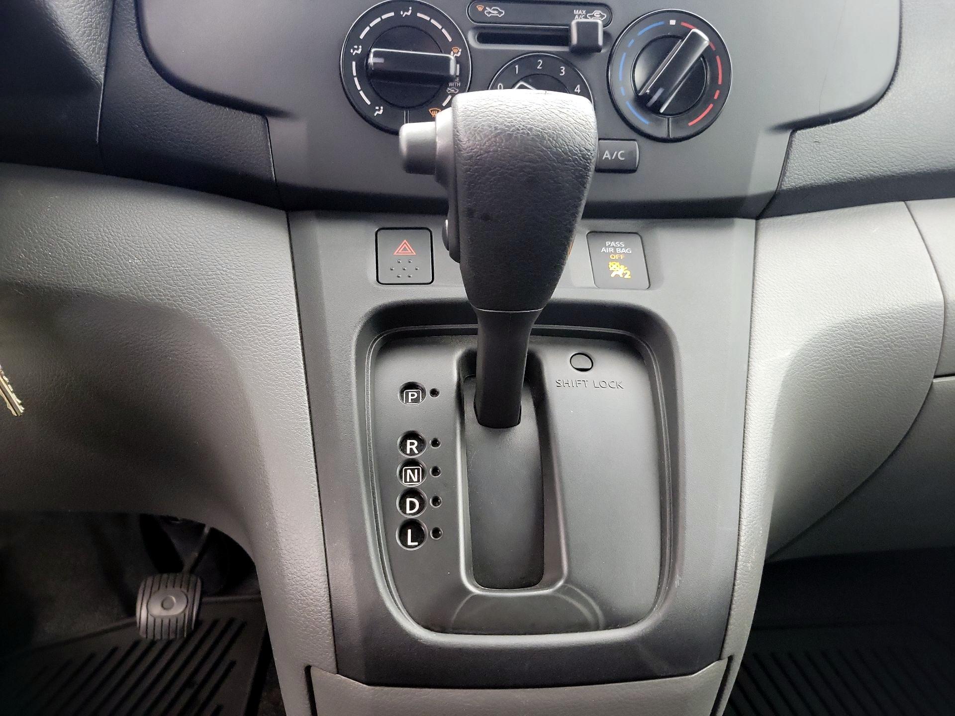 Thumbnail: 2020 Nissan NV200 - 17