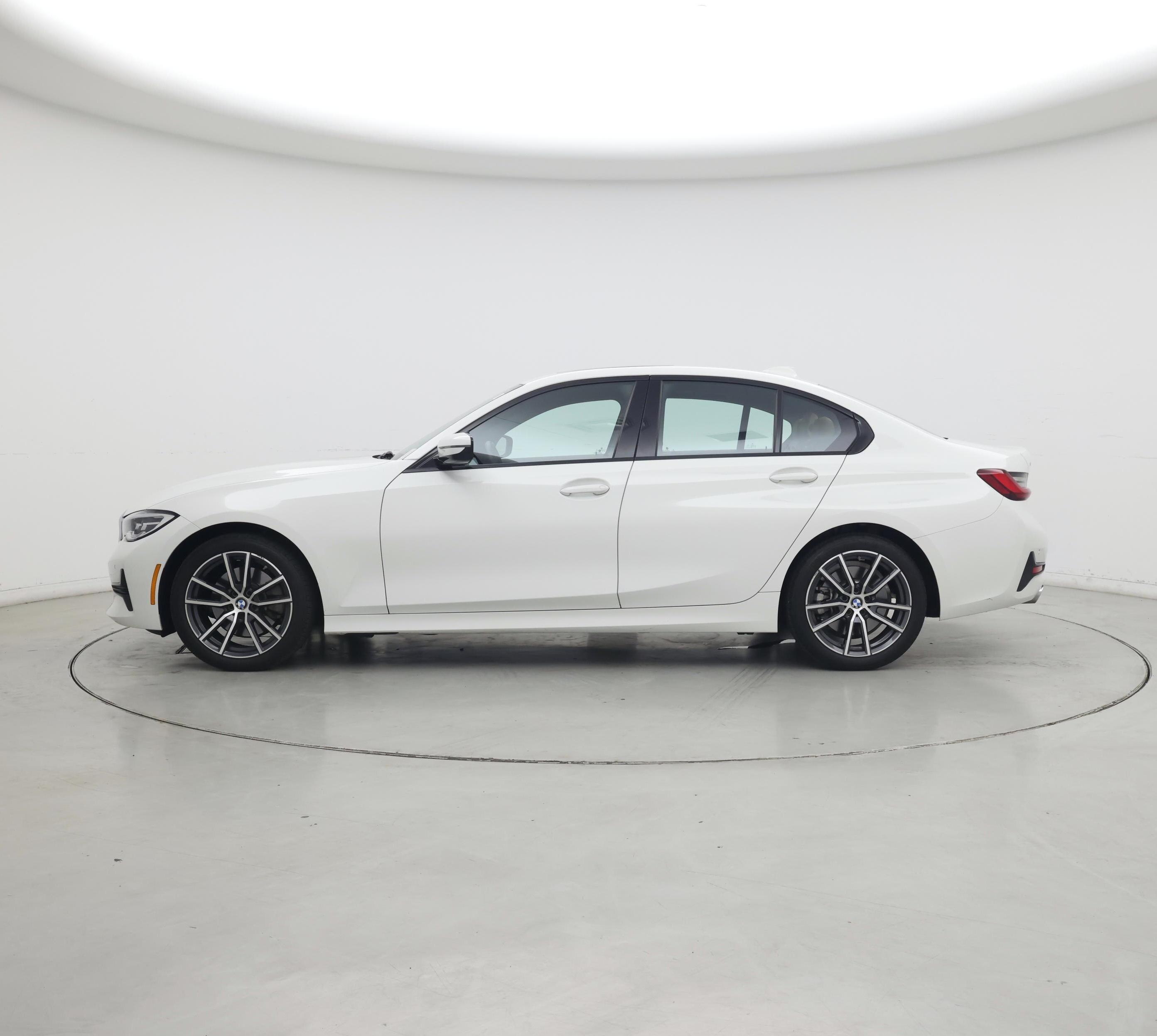 Thumbnail: 2022 BMW 3 Series - 3