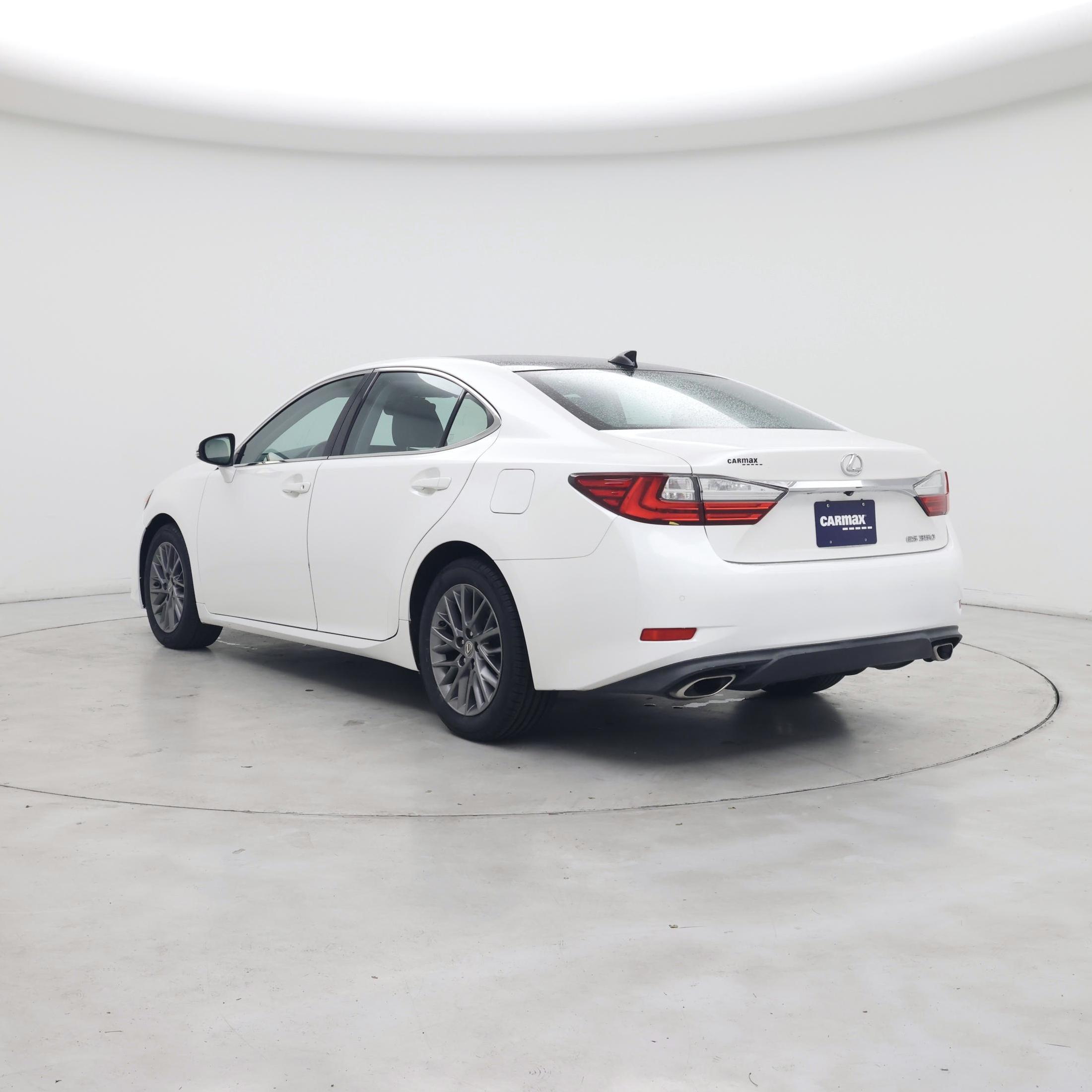Thumbnail: 2018 Lexus ES - 2