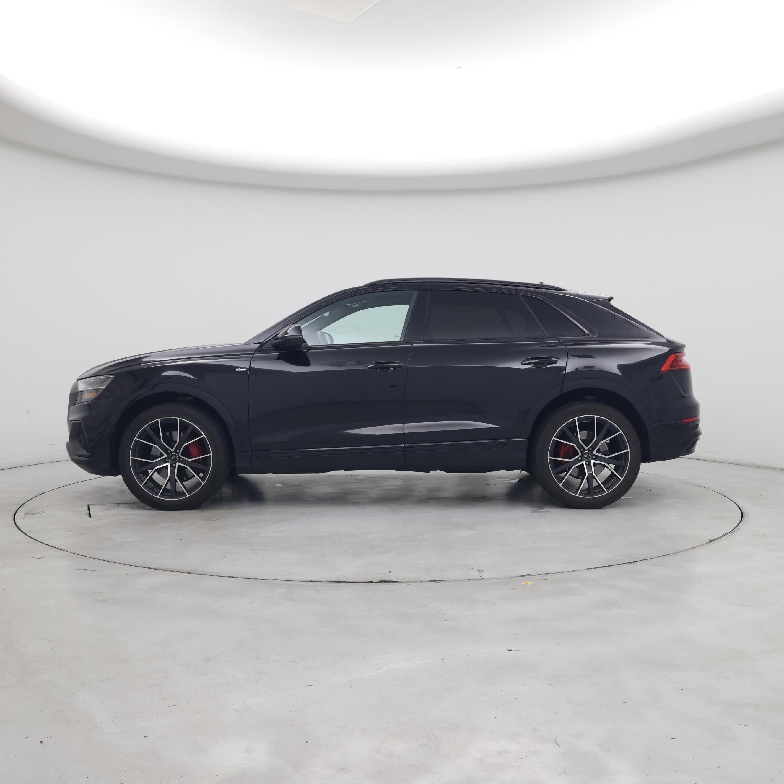 Thumbnail: 2019 Audi Q8 - 3