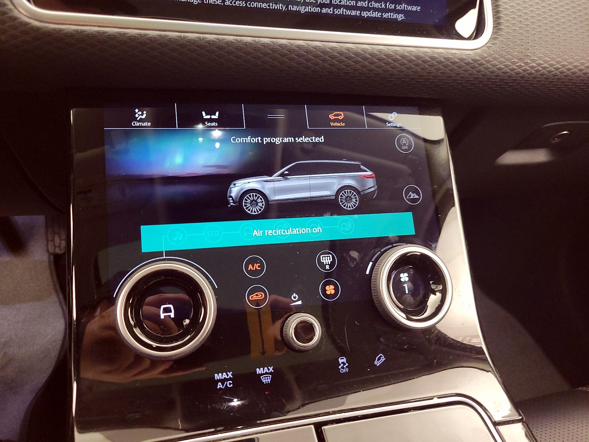Thumbnail: 2019 Land Rover Range Rover Velar - 16