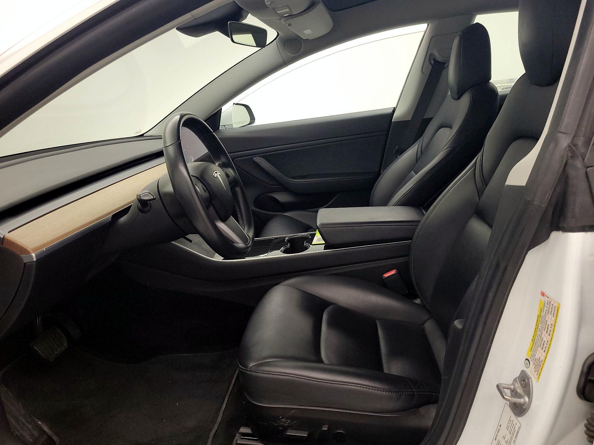 Thumbnail: 2019 Tesla Model 3 - 11
