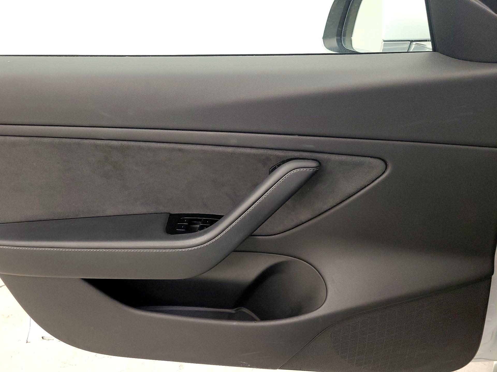 Thumbnail: 2019 Tesla Model 3 - 12