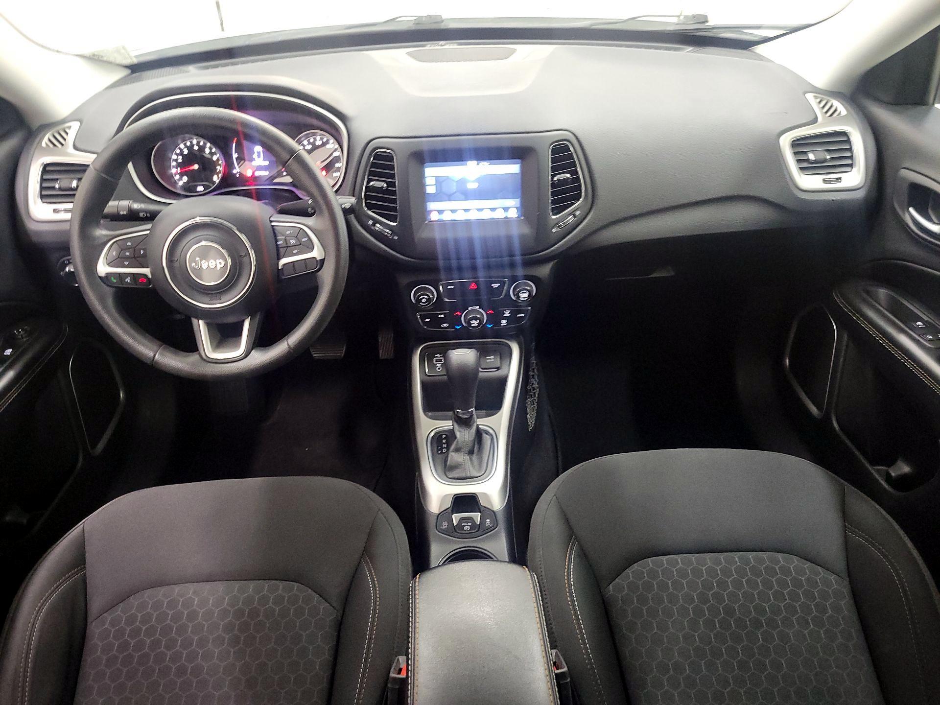 Thumbnail: 2019 Jeep Compass - 9