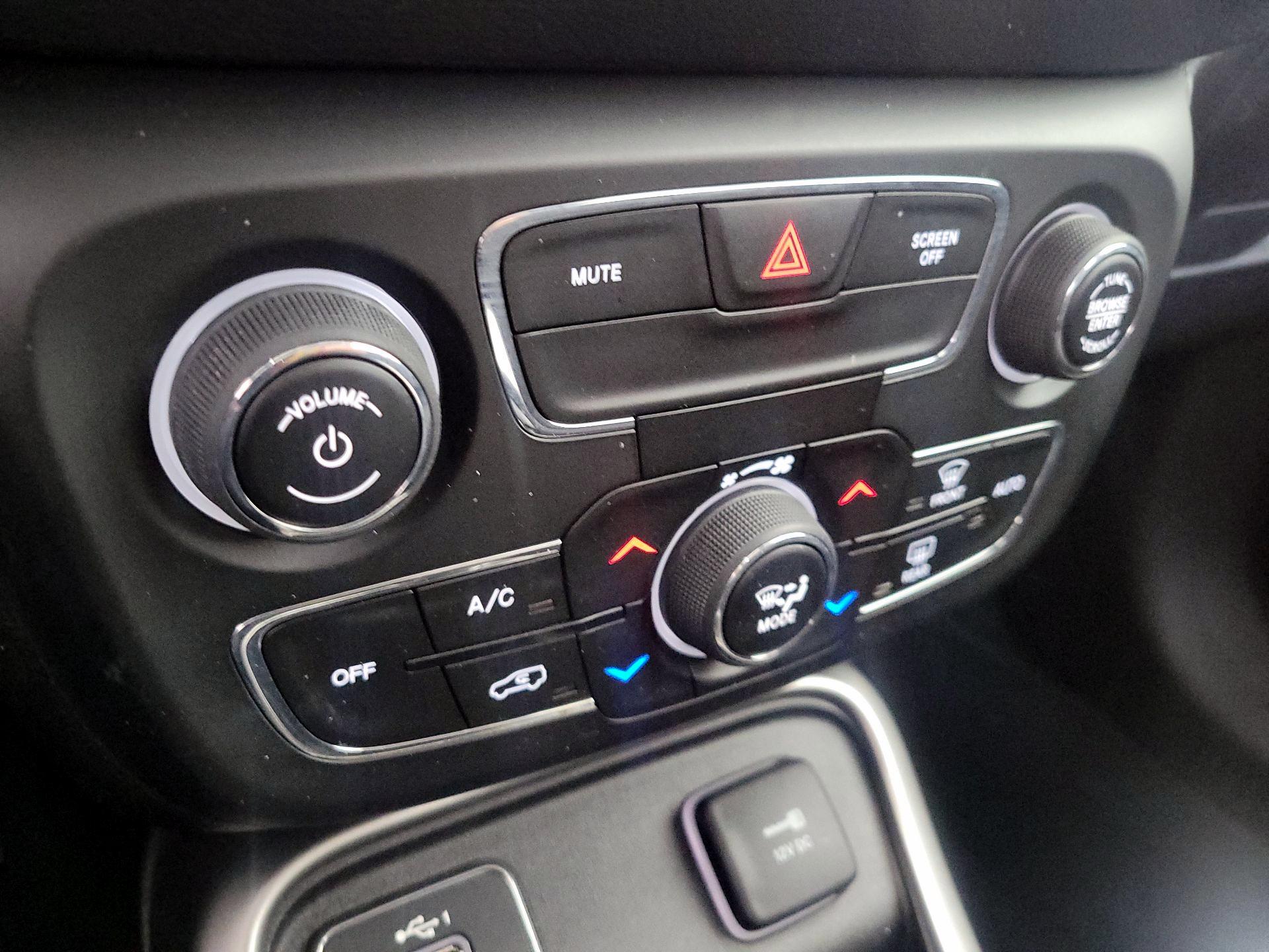Thumbnail: 2019 Jeep Compass - 16