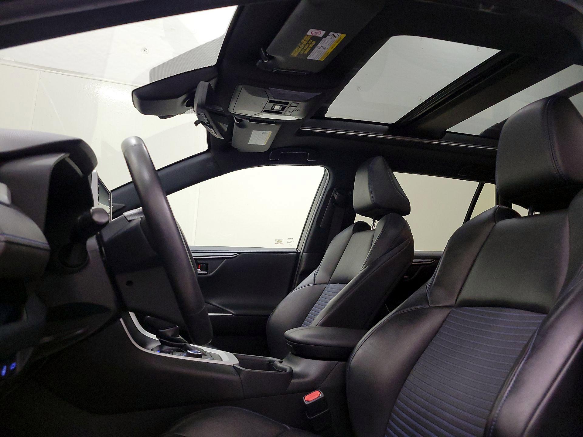 Thumbnail: 2020 Toyota RAV4 - 20