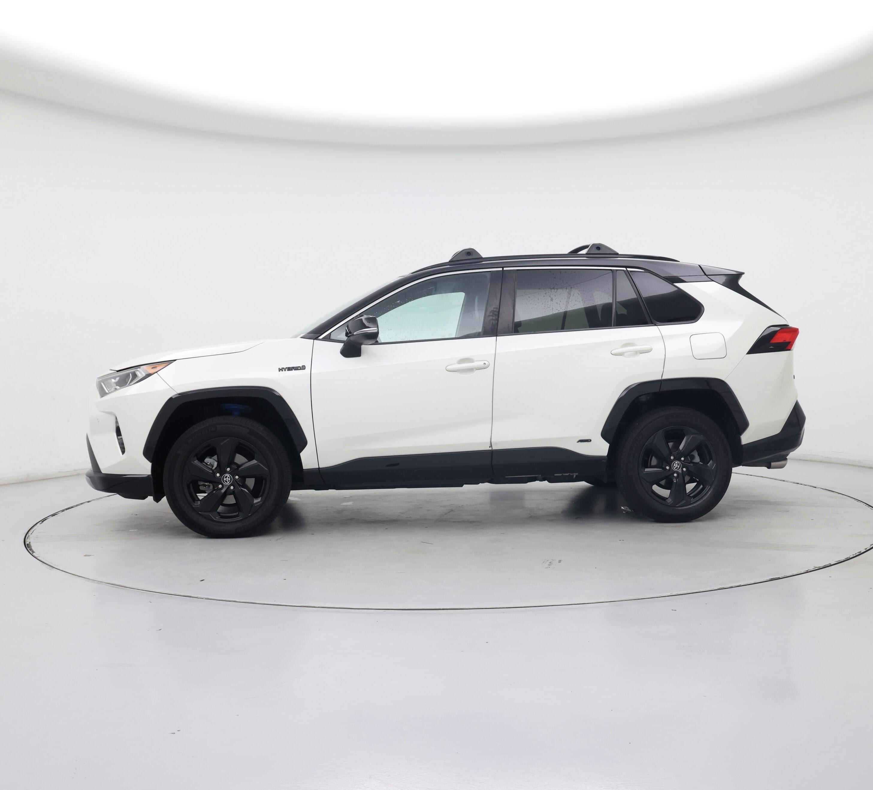 Thumbnail: 2020 Toyota RAV4 - 3