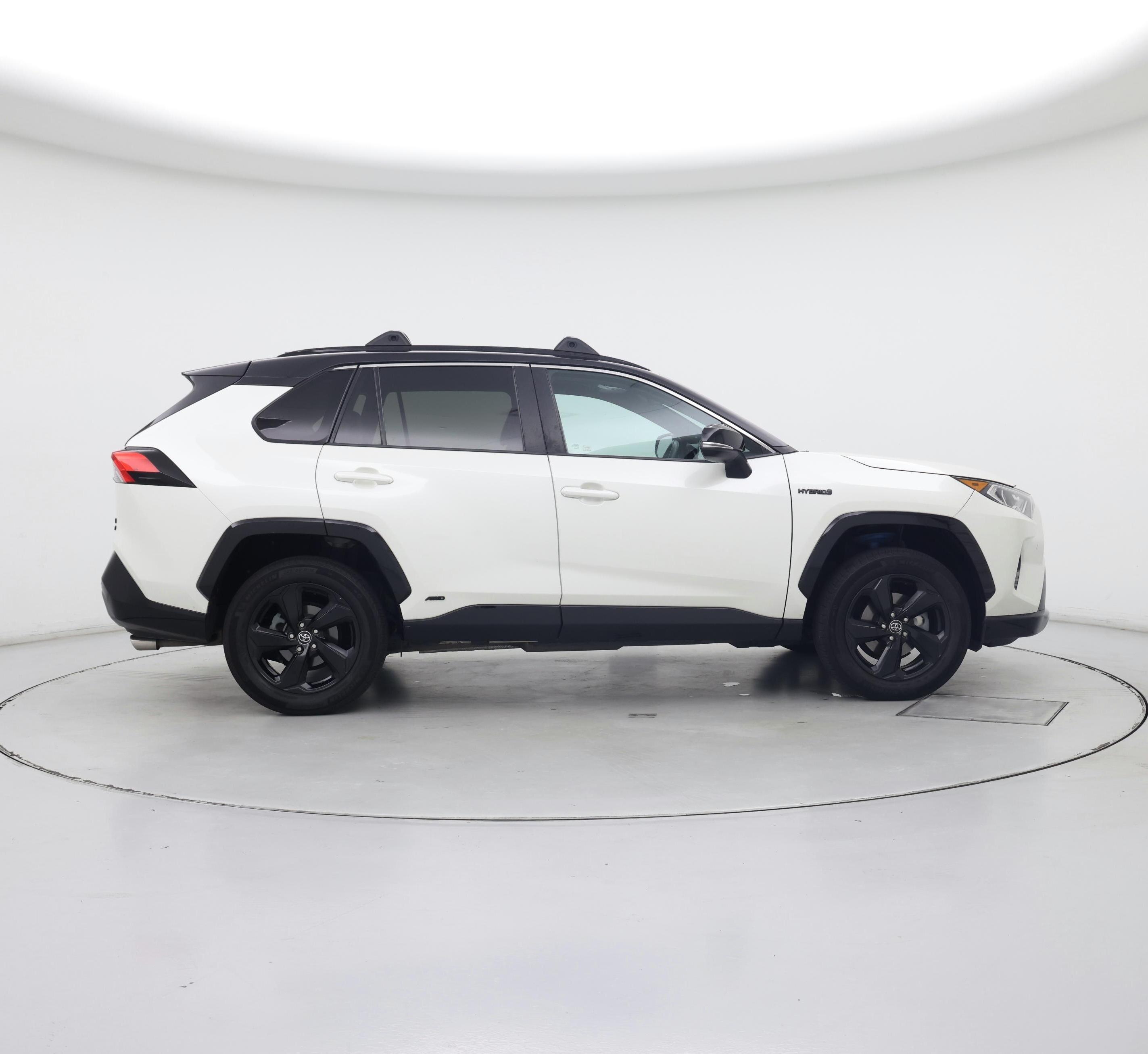 Thumbnail: 2020 Toyota RAV4 - 7