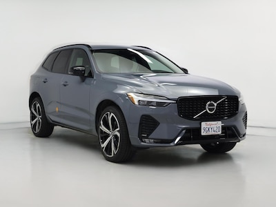 2023 Volvo XC60 B5 Ultimate Dark Theme