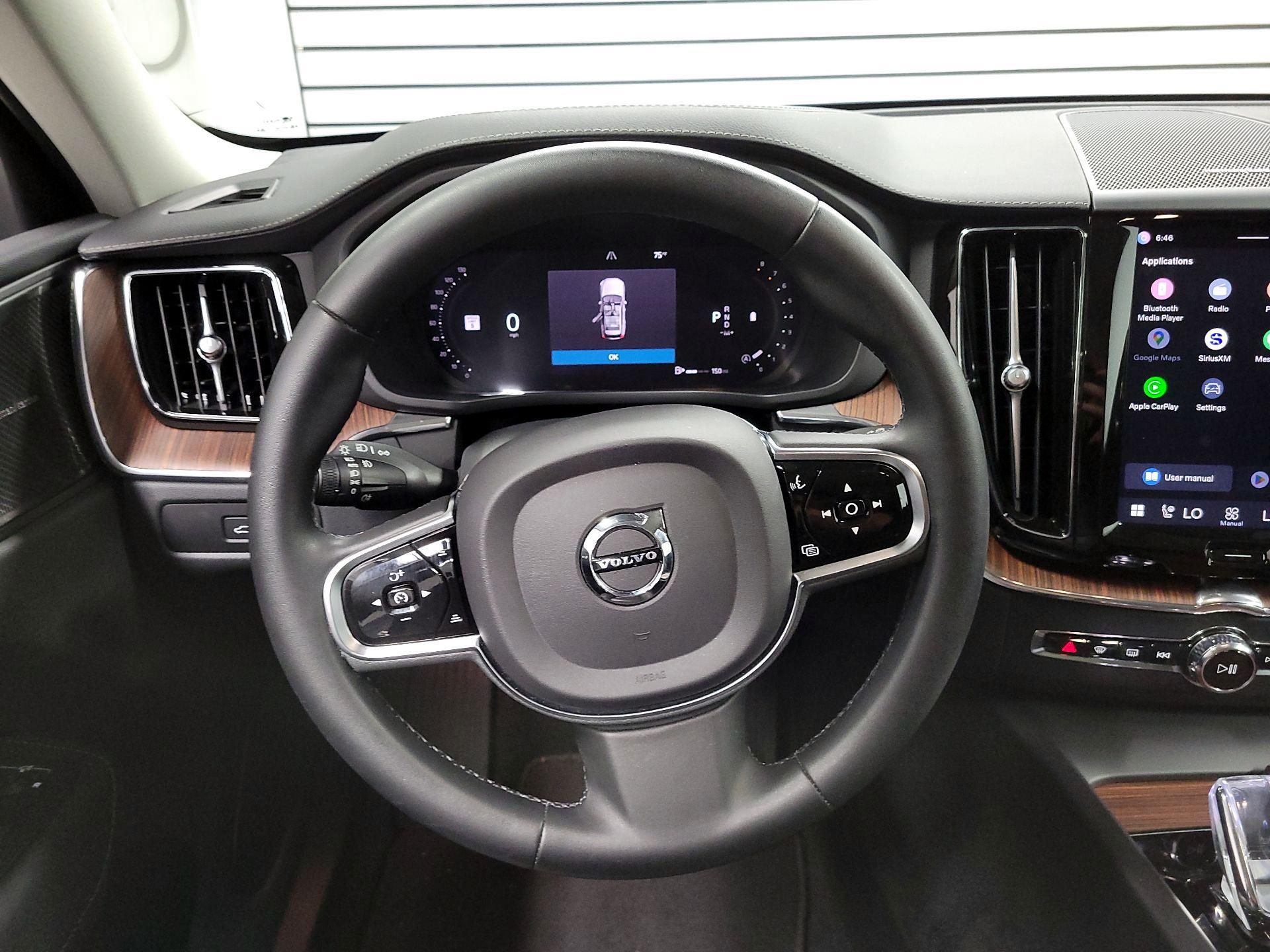 Thumbnail: 2023 Volvo XC60 - 10
