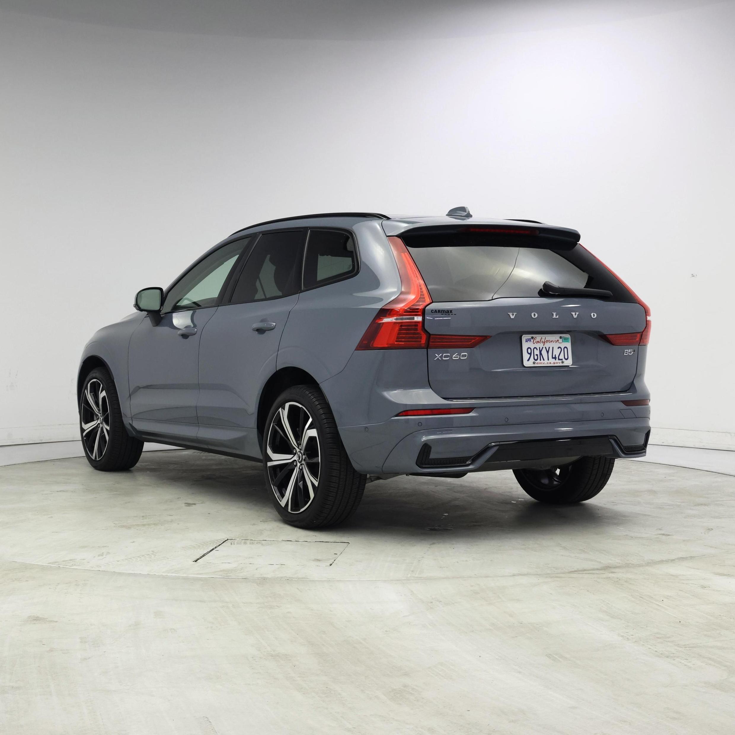 Thumbnail: 2023 Volvo XC60 - 2