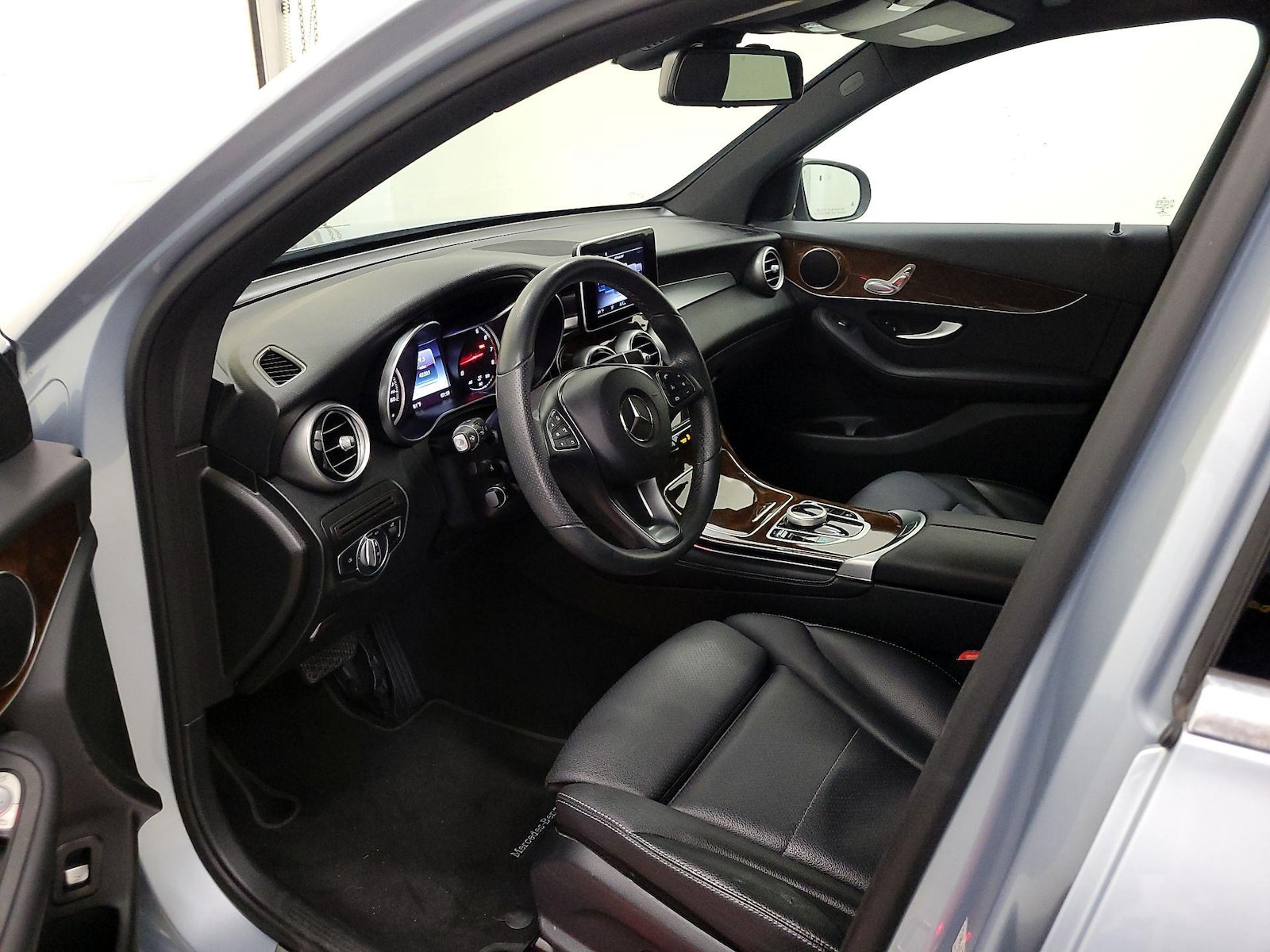 2017 Mercedes-Benz GLC GLC300 - Photo 12