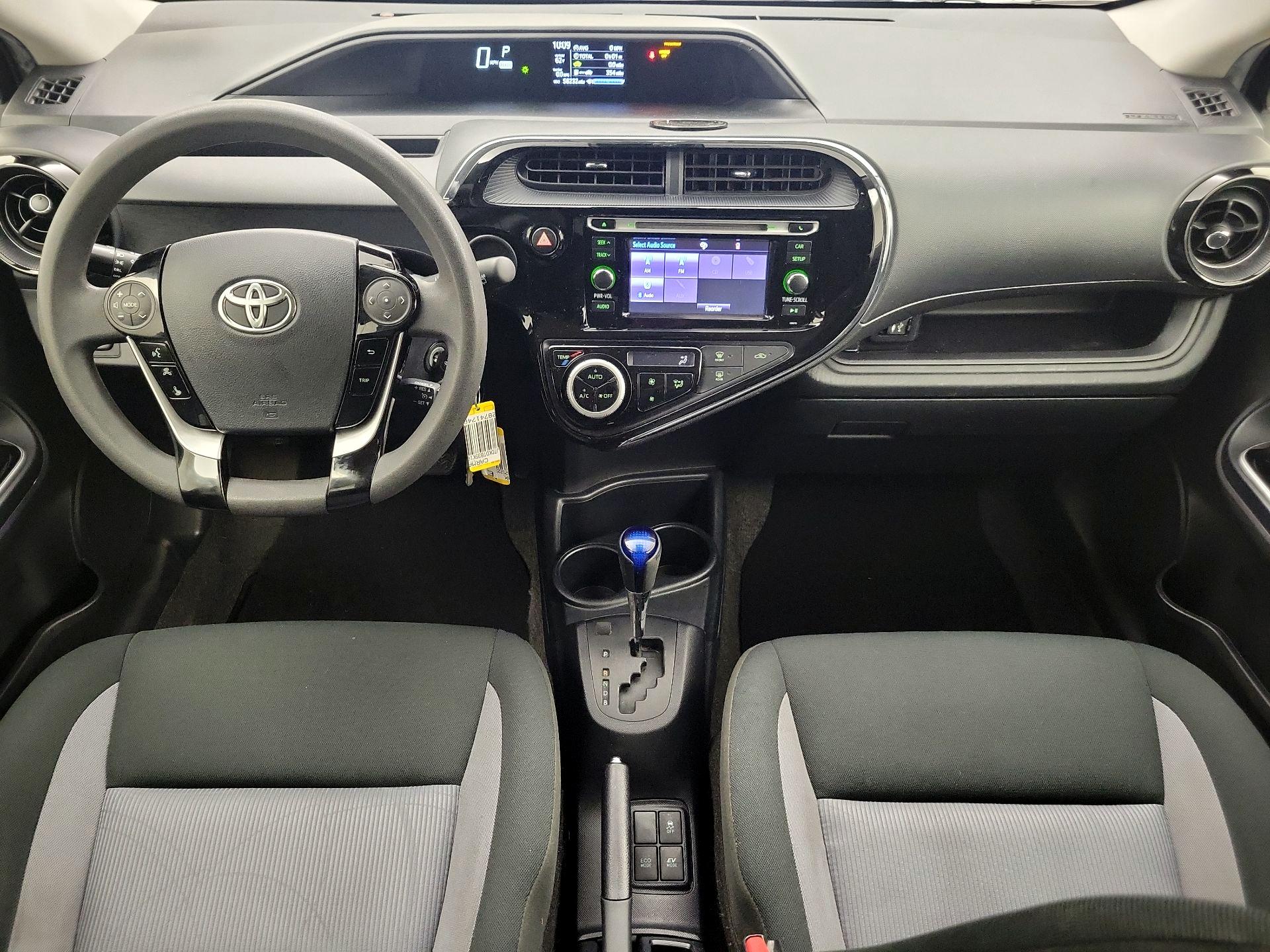 Thumbnail: 2019 Toyota Prius c - 9