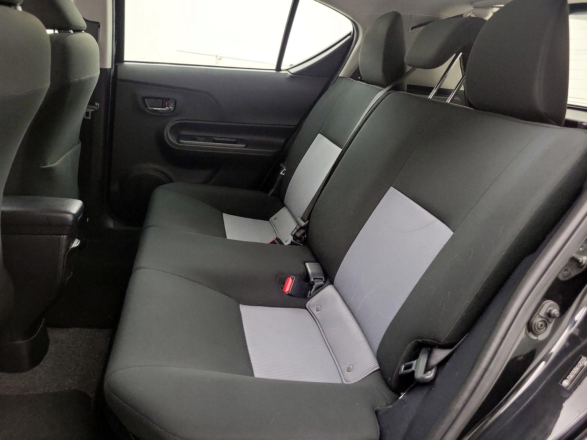 Thumbnail: 2019 Toyota Prius c - 19