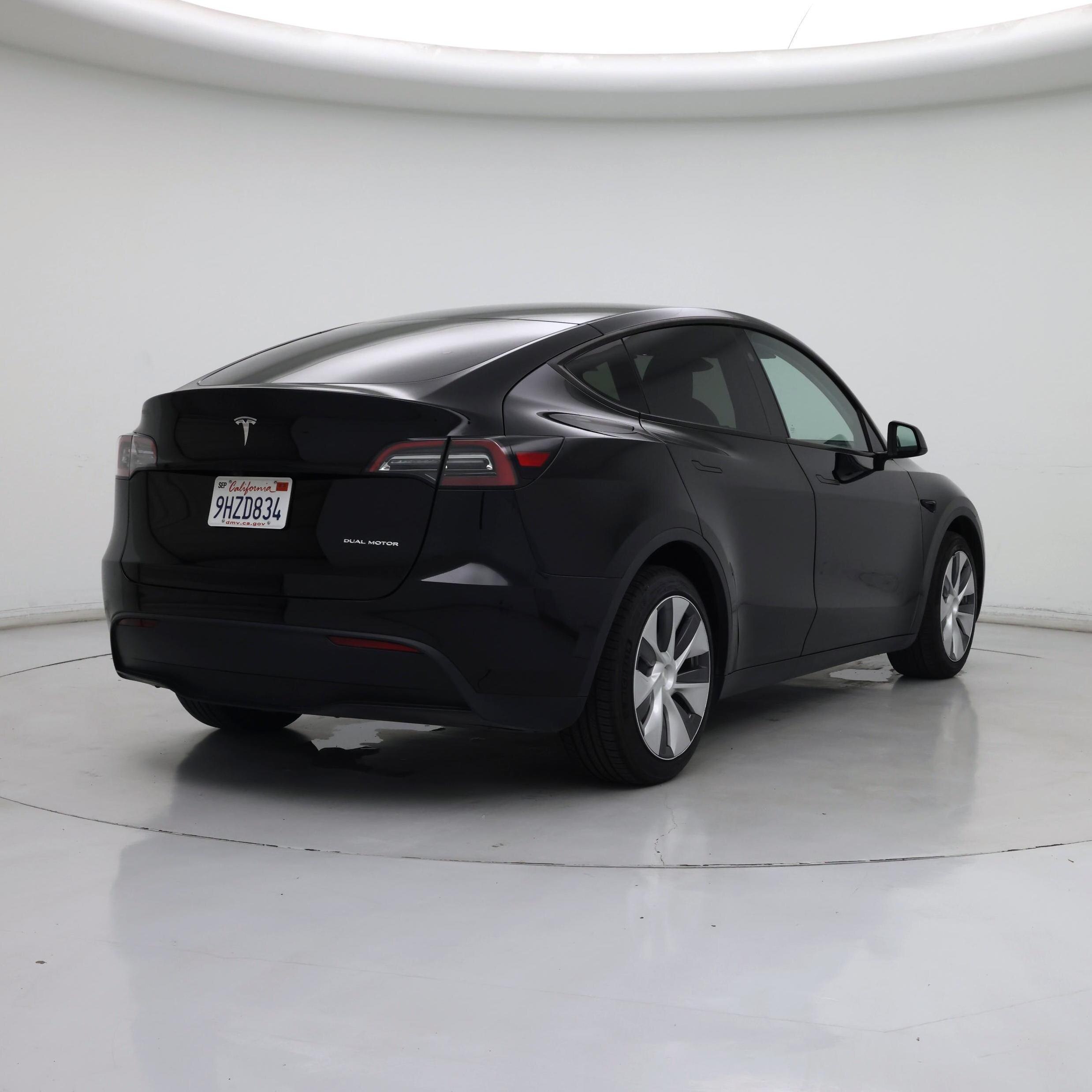 Thumbnail: 2023 Tesla Model Y - 8