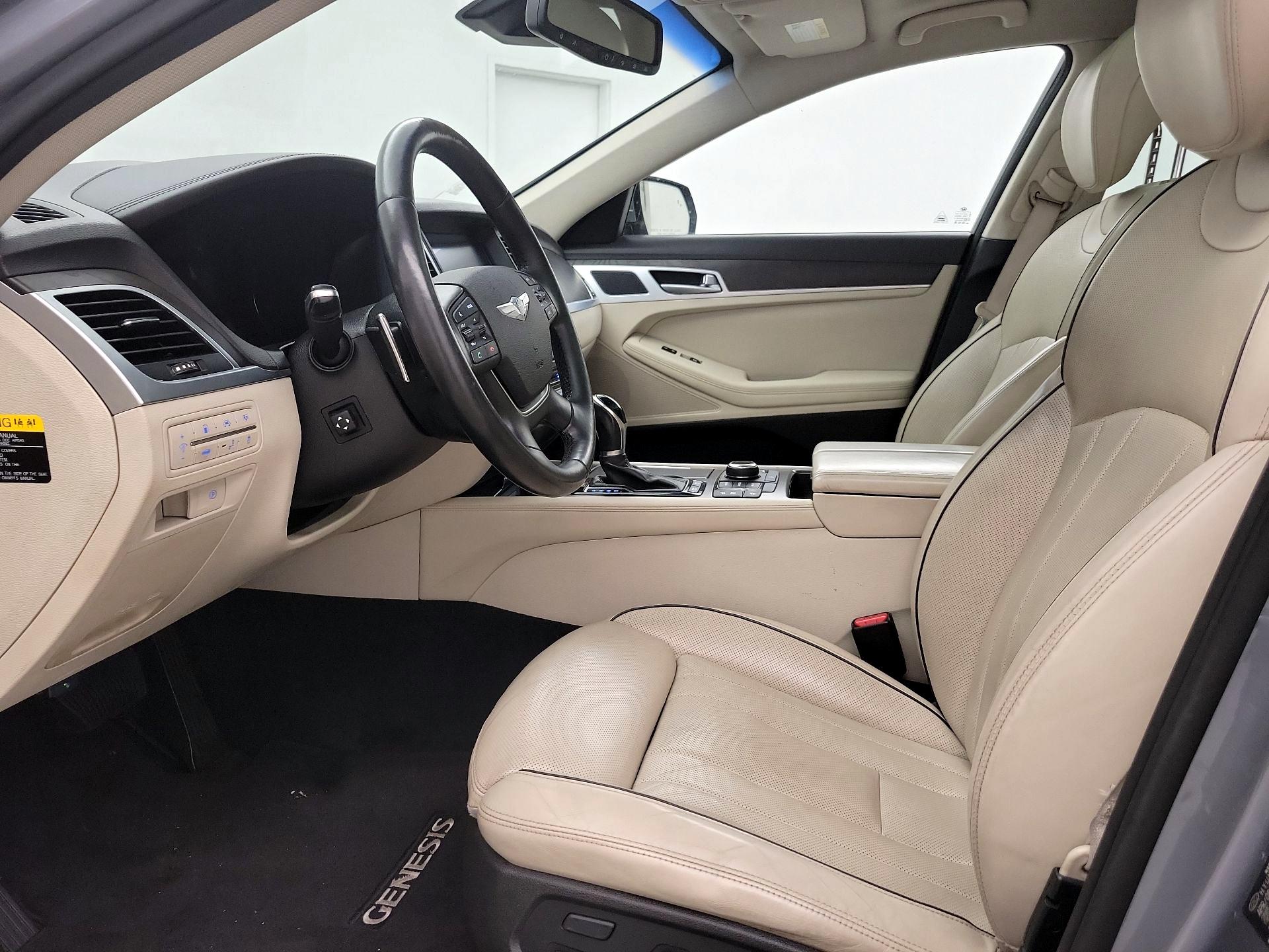 Thumbnail: 2015 Hyundai Genesis - 11