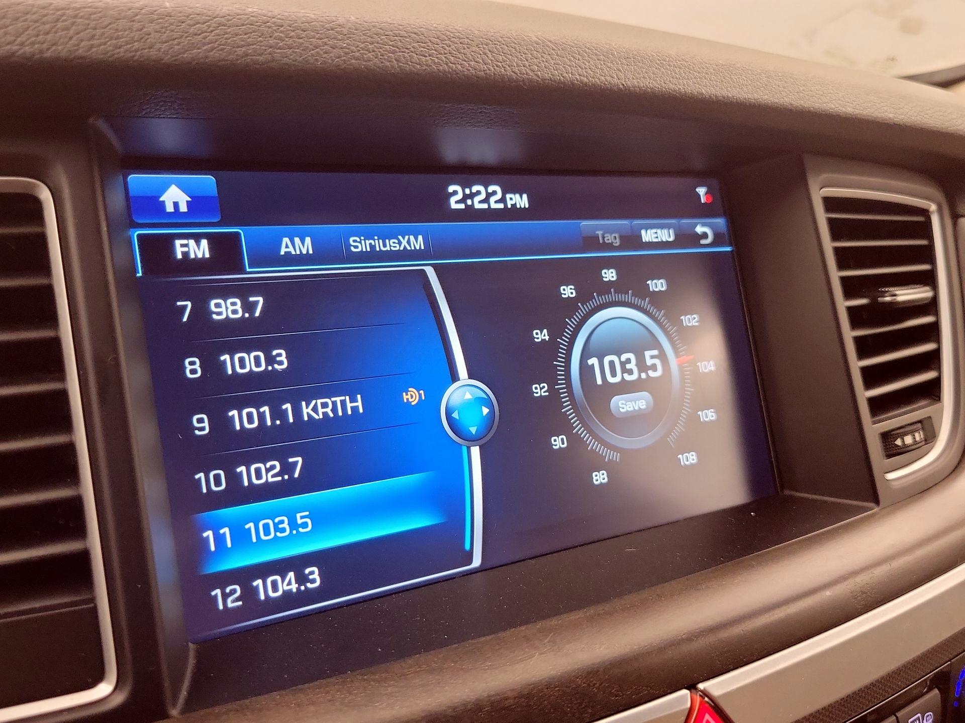 Thumbnail: 2015 Hyundai Genesis - 16