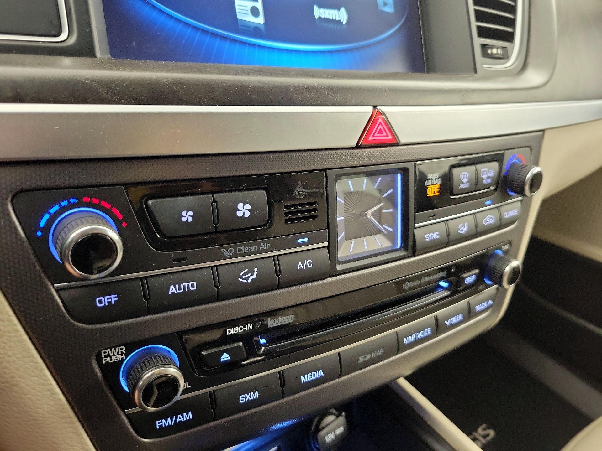 Thumbnail: 2015 Hyundai Genesis - 17