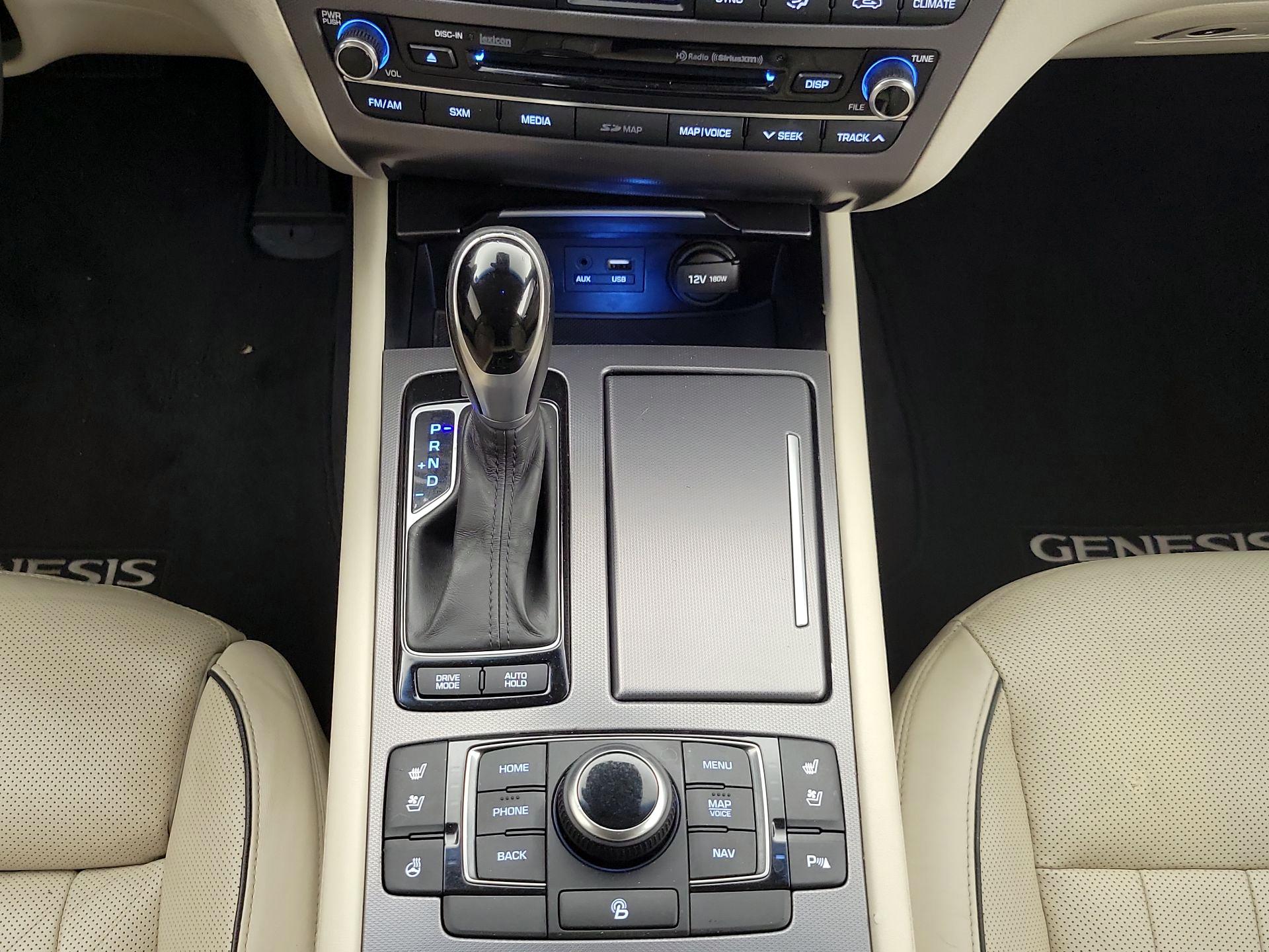 Thumbnail: 2015 Hyundai Genesis - 18