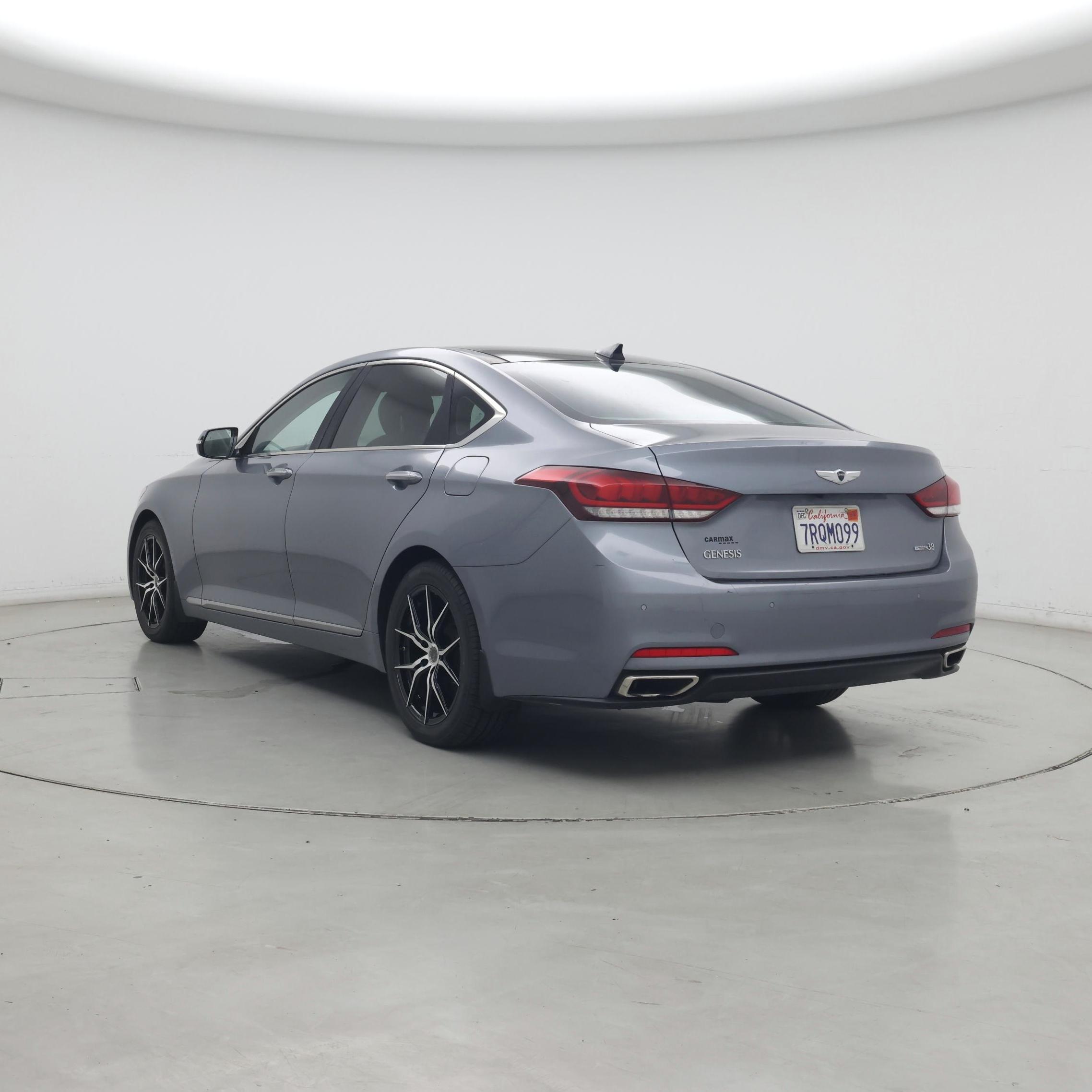 Thumbnail: 2015 Hyundai Genesis - 2