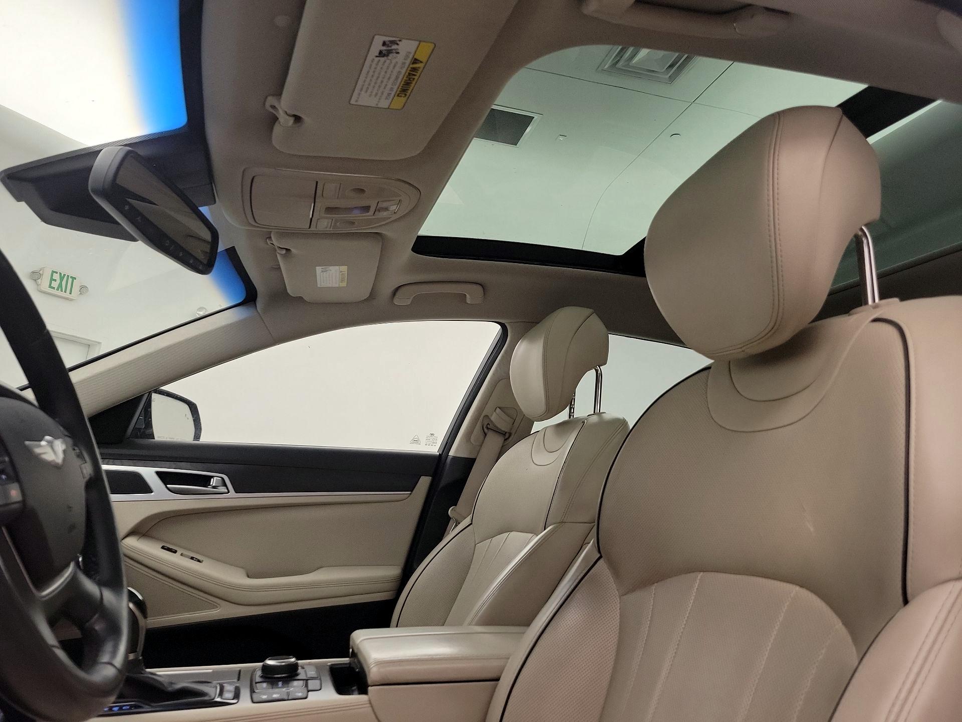 Thumbnail: 2015 Hyundai Genesis - 20